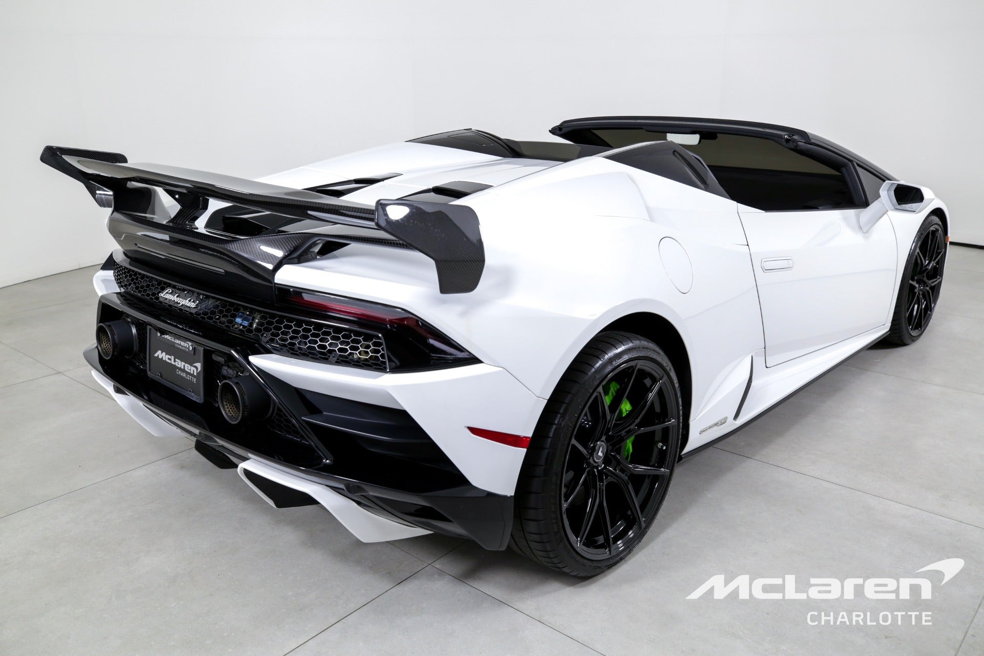 Carbon Fiber STO Wing With Base Panel - Lamborghini Huracan