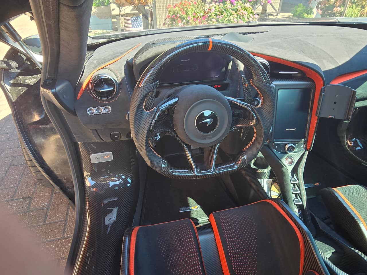 Full Custom Steering Wheel - McLaren 720S/765LT/GT
