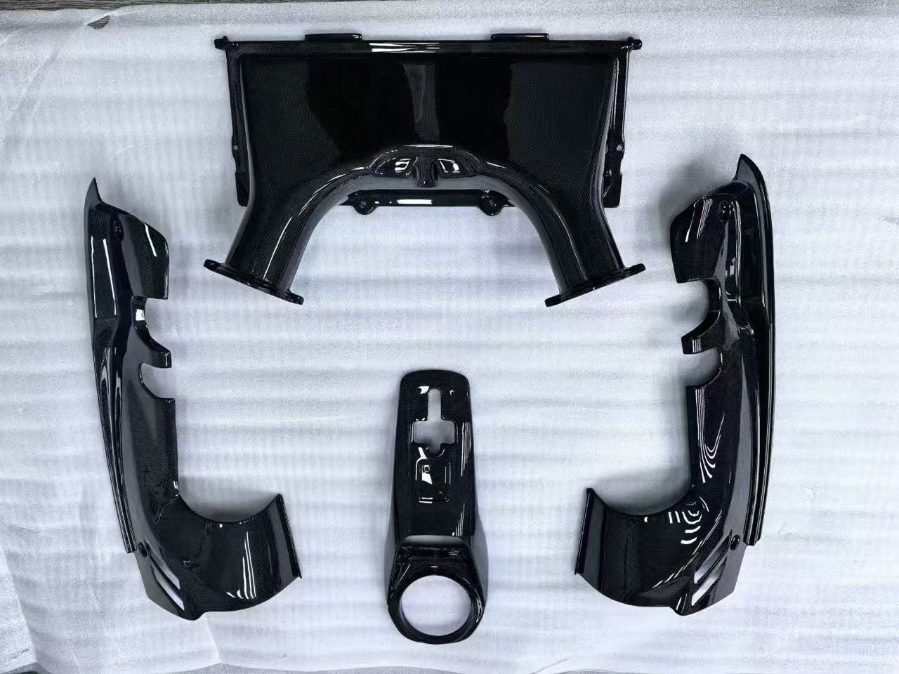 Dry Carbon Fiber Engine Bay Cover Set - Ferrari 488 GTB coupe spider