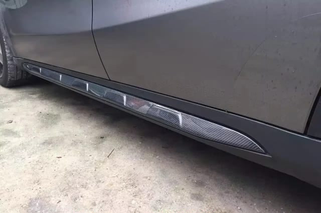 Carbon Fiber Side Skirt Trim - Mercedes GLA X156