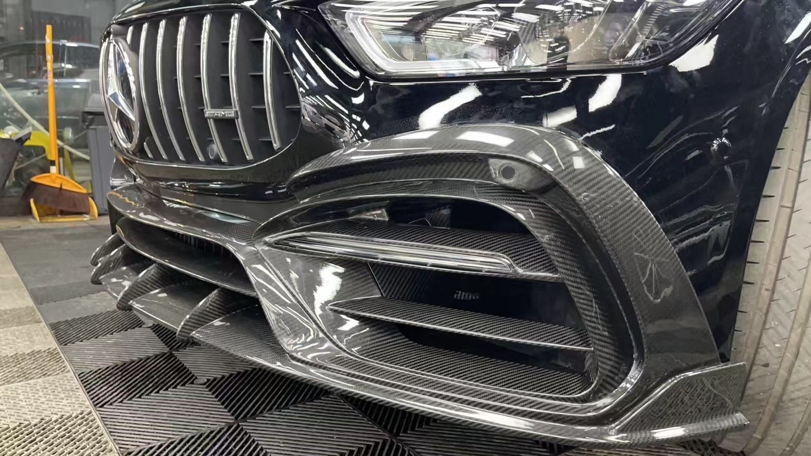Carbon Fiber TC Style Aerodynamic BodyKit - Mercedes GT63