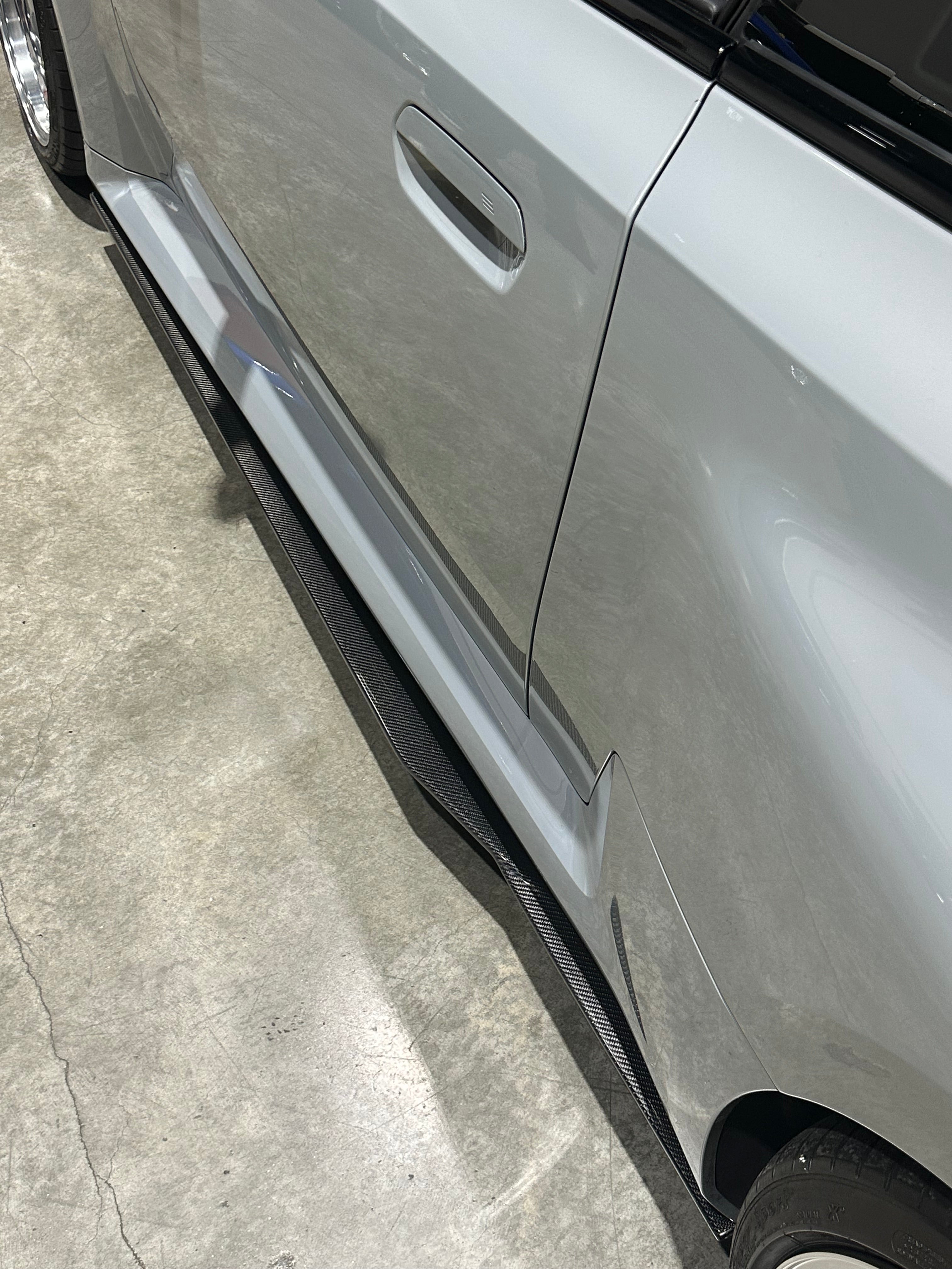R Style Carbon Fiber Side Skirts - BMW G87 M2