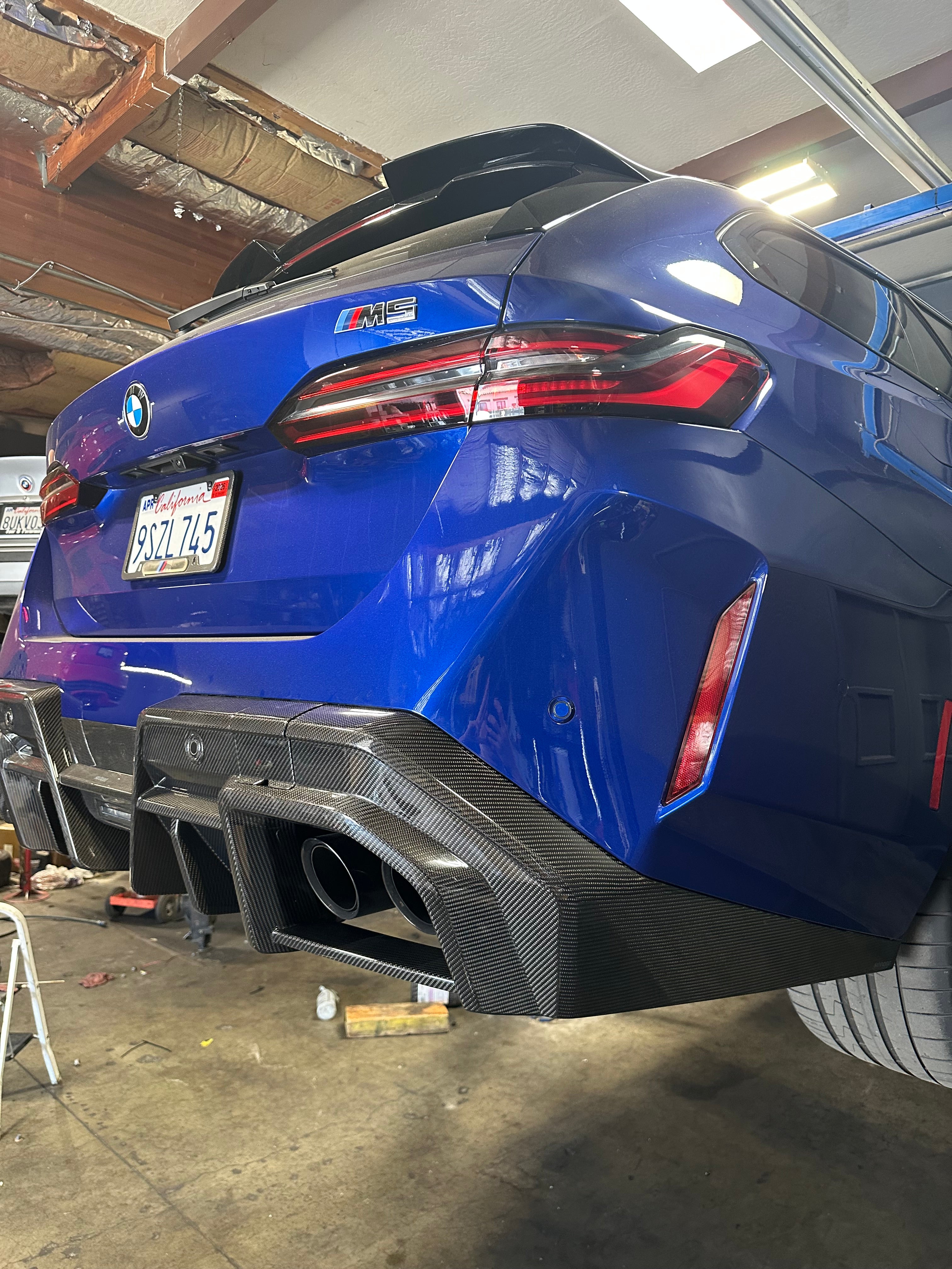 Prepreg Carbon Fiber SQ V2 Rear Diffuser - BMW M5 G90 G99 4-Door 2025+