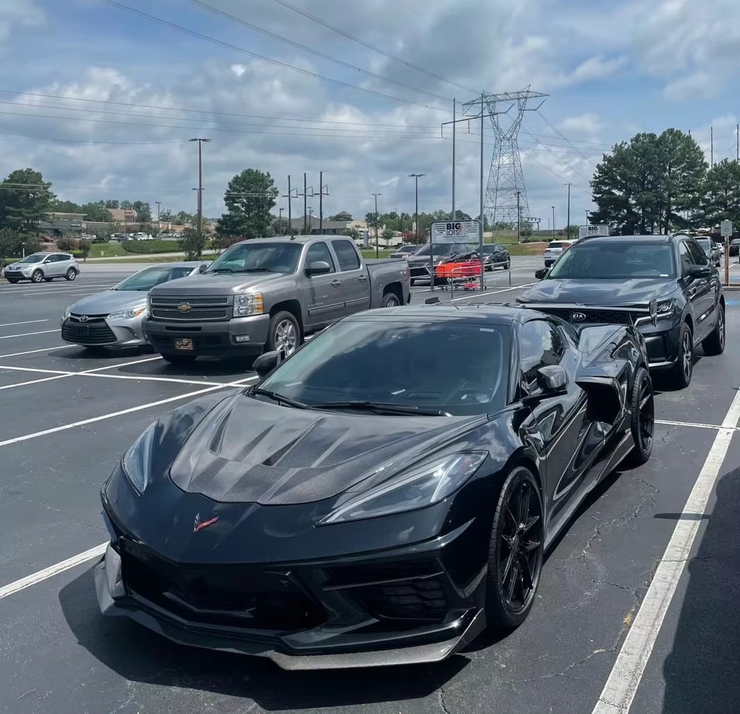 Vented Carbon Fiber Hood V2 - Corvette C8