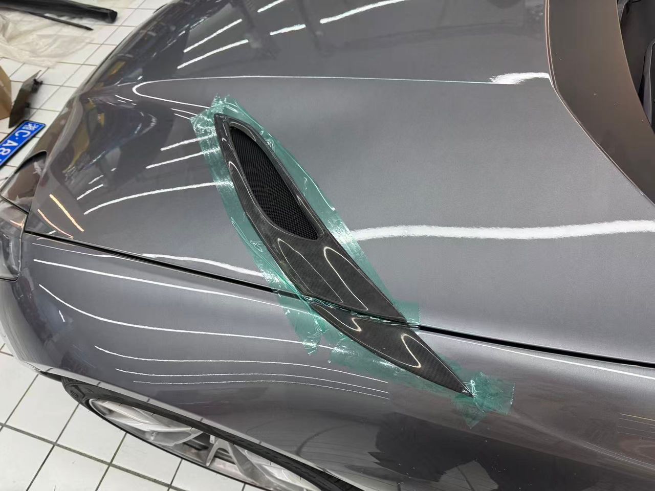 Carbon Fiber hood Vent Trim Cover - Ferrari 812