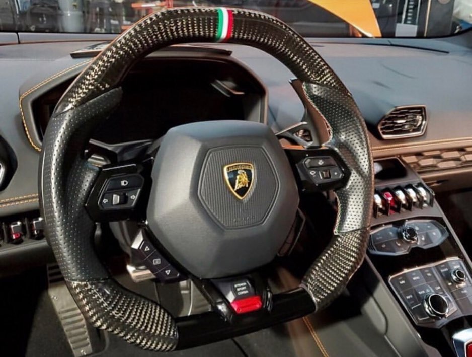 Full Custom Steering Wheel - Lamborghini Huracan