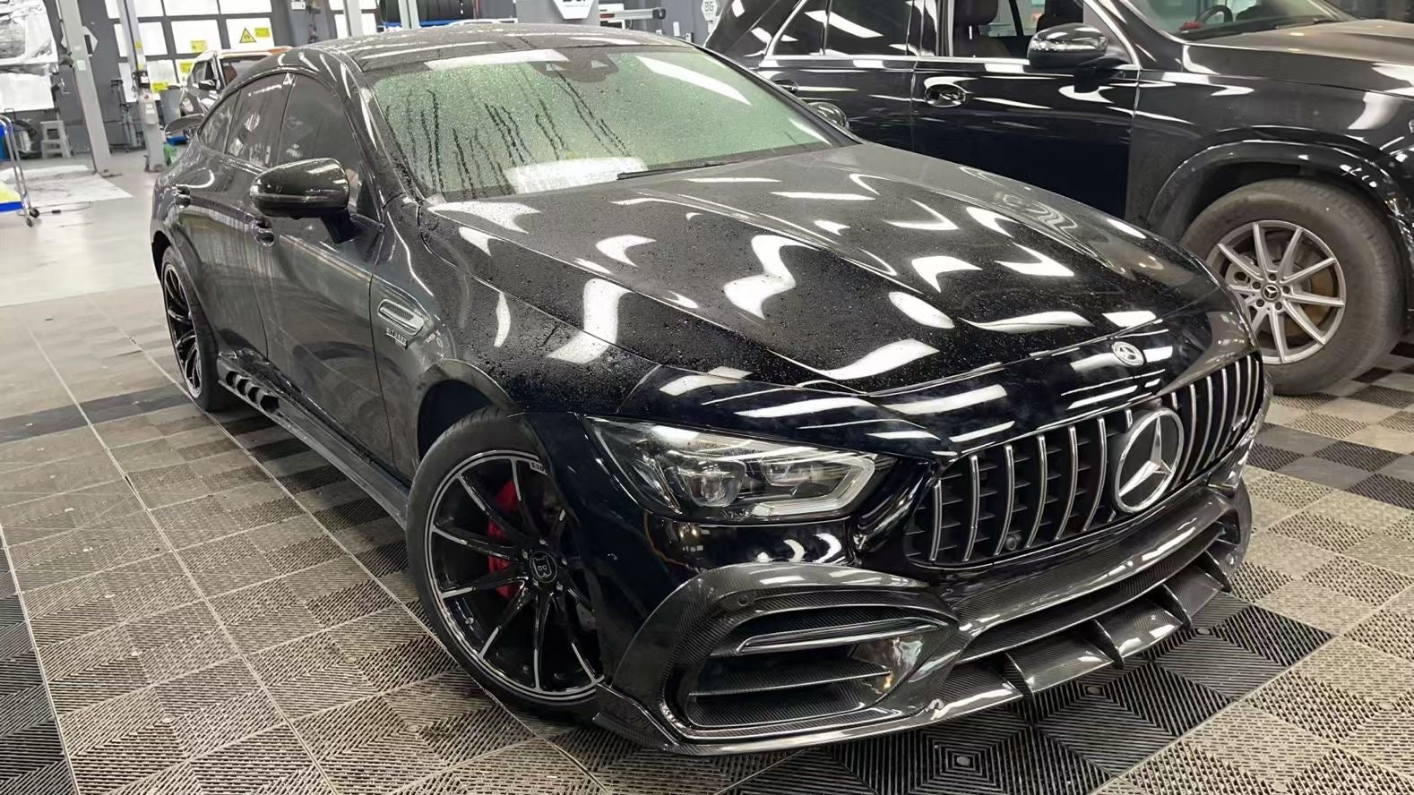 Carbon Fiber TC Style Aerodynamic BodyKit - Mercedes GT63