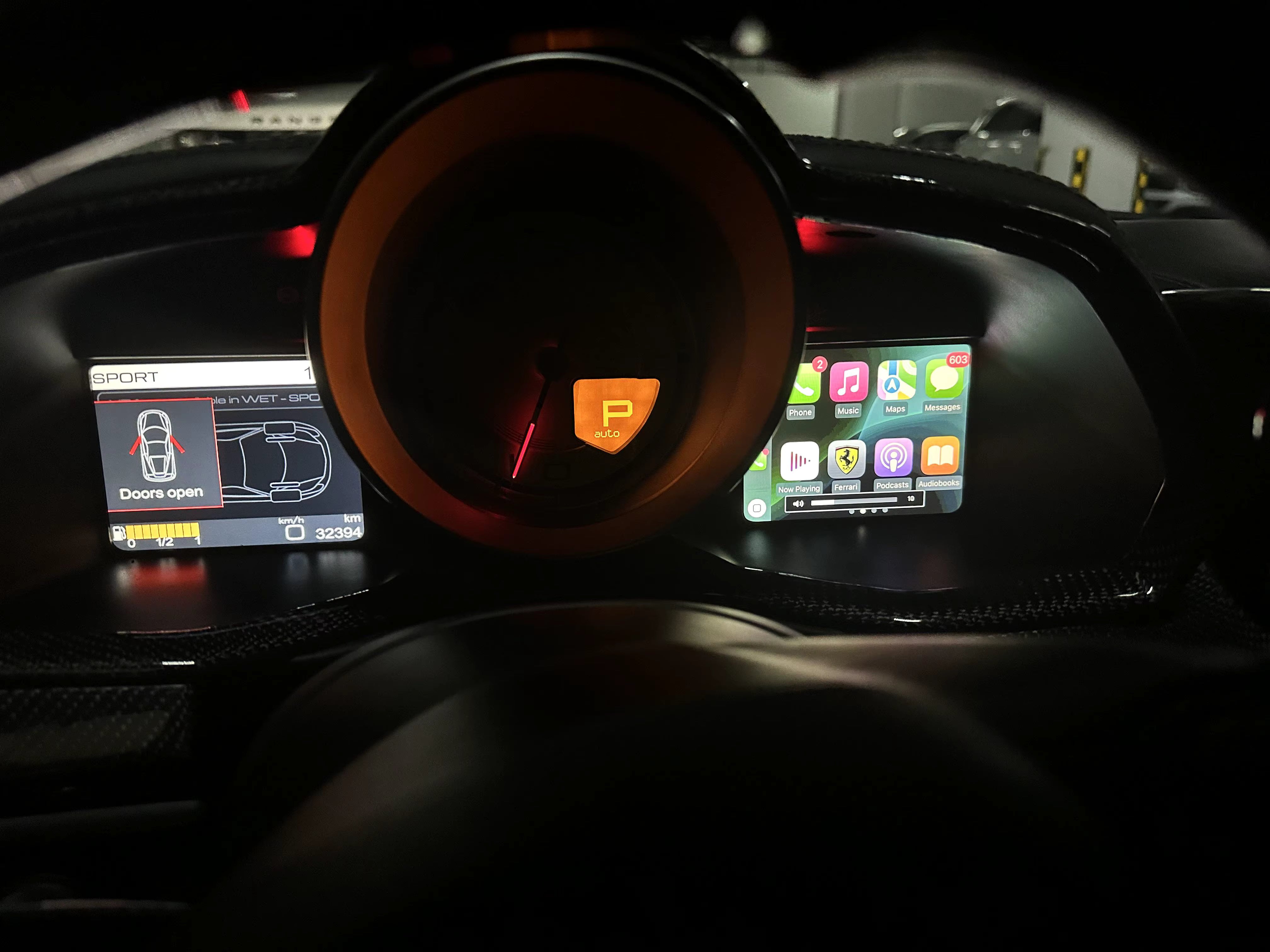 Wireless apple carplay and android auto Module California T / 488 /458/ F12 / F8 CarPlay