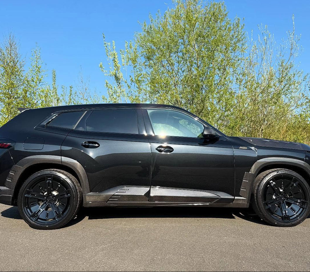 Carbon Fiber LD Style Side Skirts - BMW XM G09