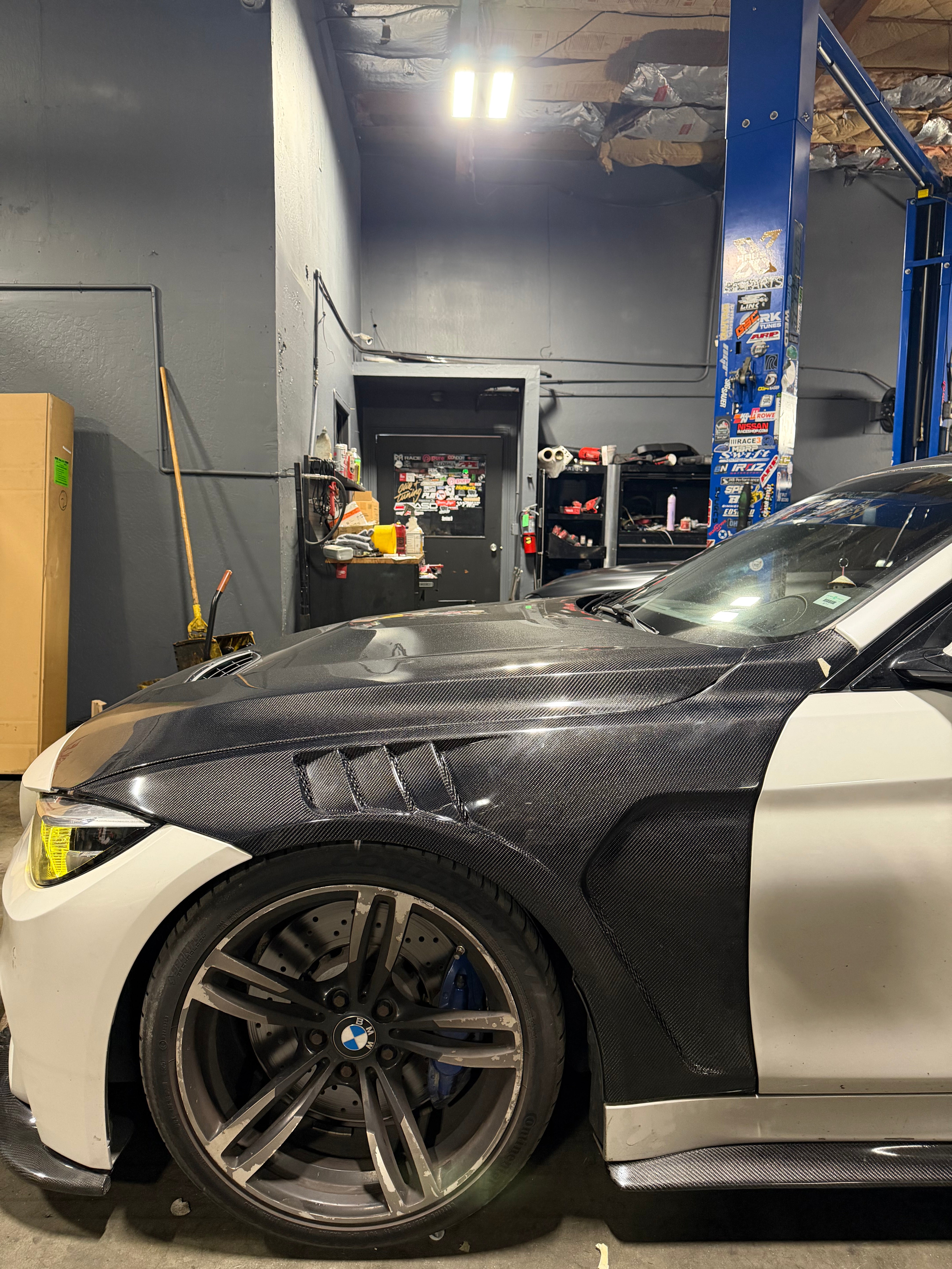 Carbon Fiber Vented Fenders - BMW F80 M3 / F82 M4