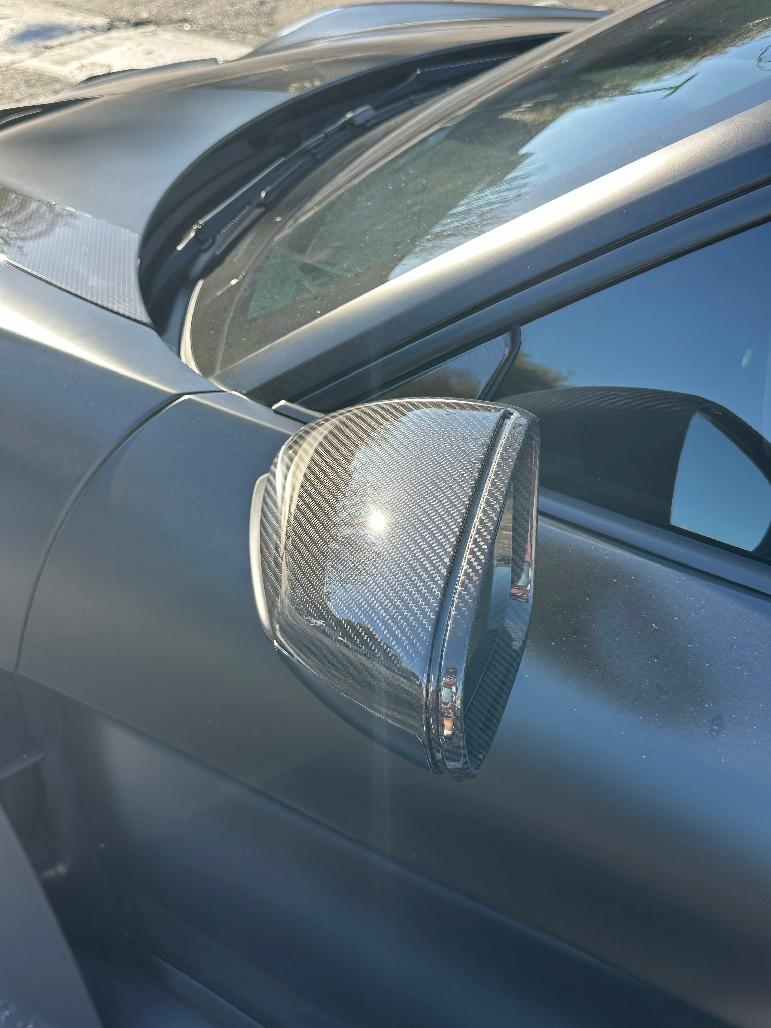 Dry Carbon Mirror Covers - Porsche 992