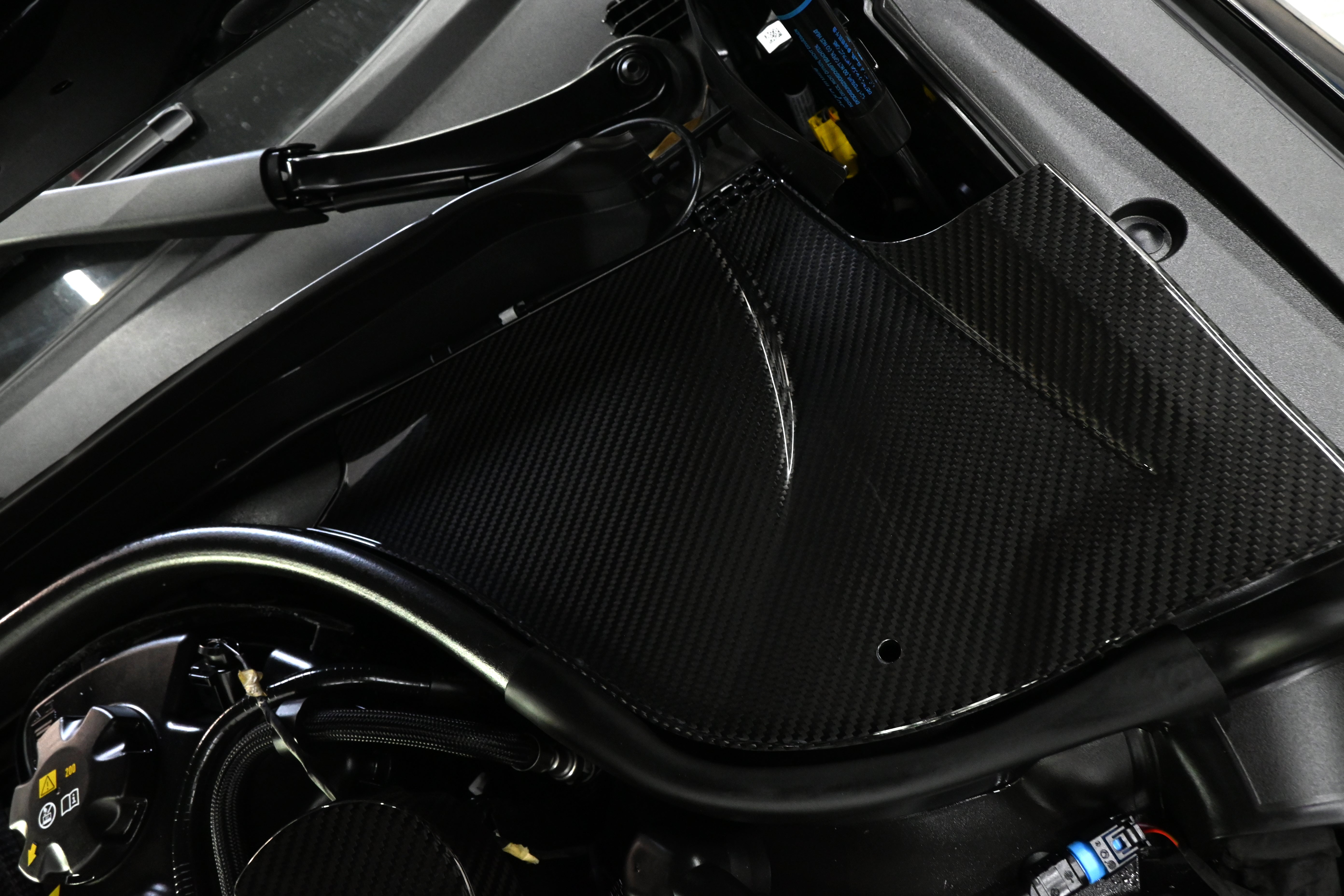 Carbon Fiber Engine Bay Cover Kit - BMW G90 M5