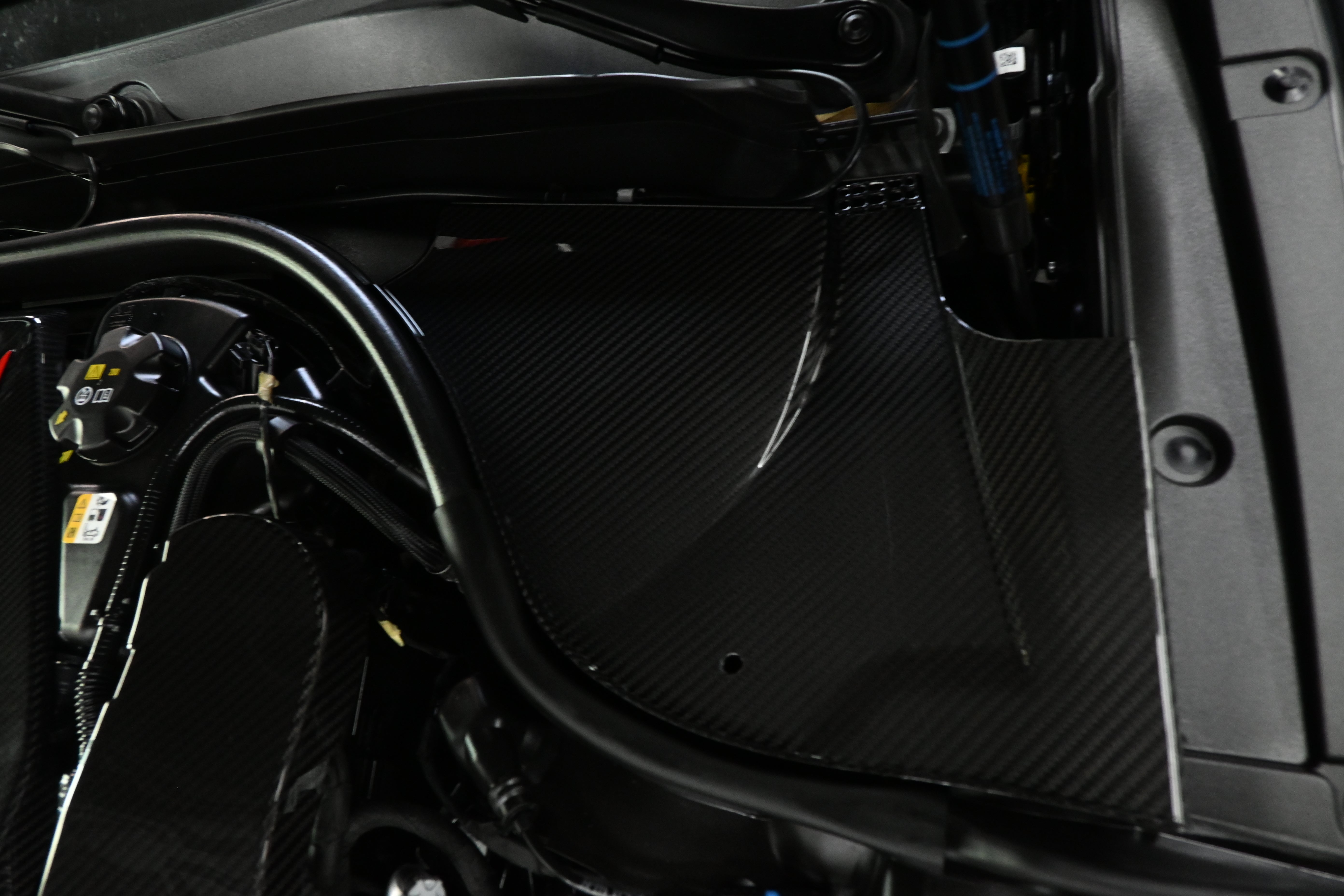 Carbon Fiber Engine Bay Cover Kit - BMW G90 M5