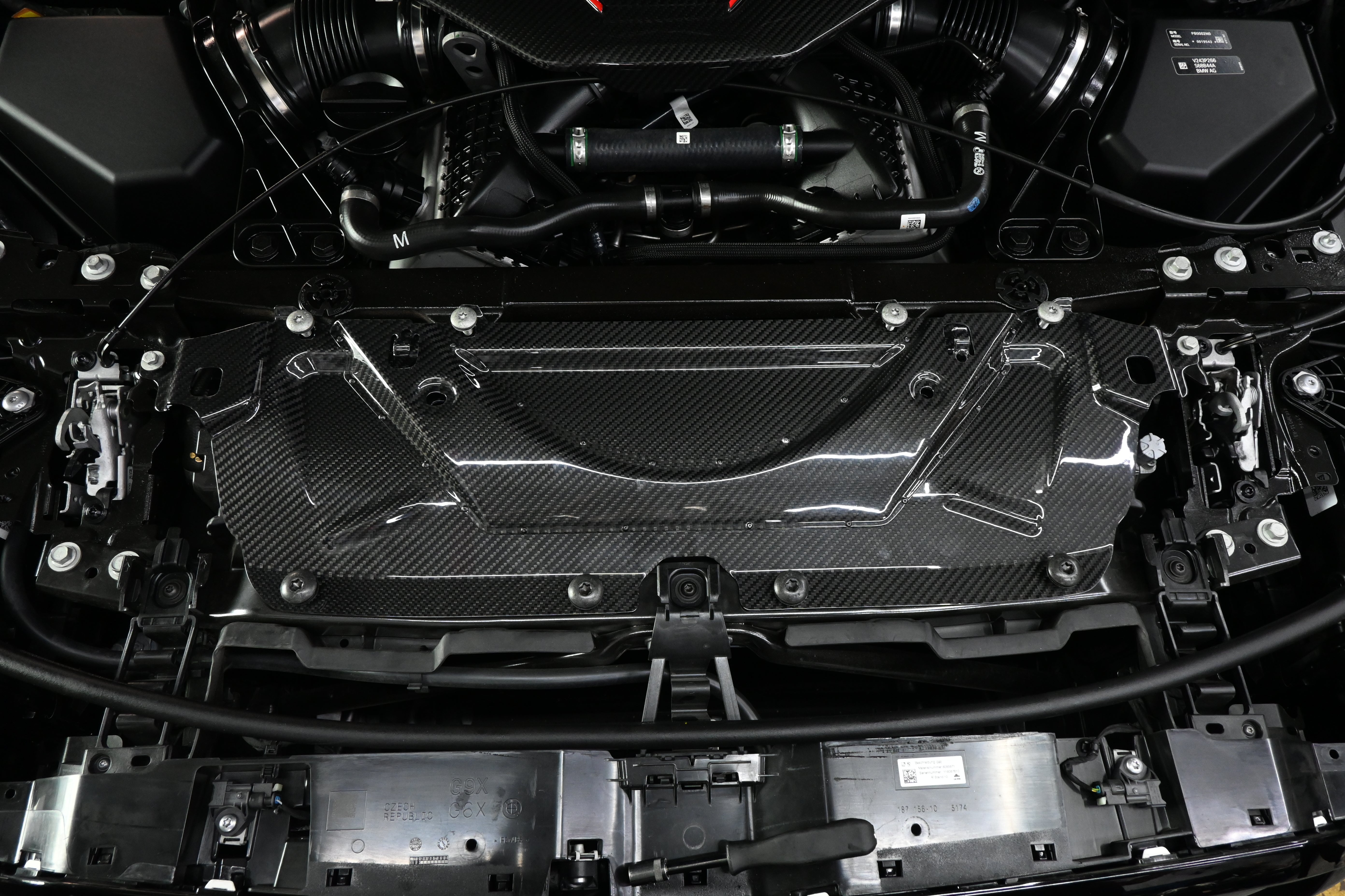 Carbon Fiber Engine Bay Cover Kit - BMW G90 M5