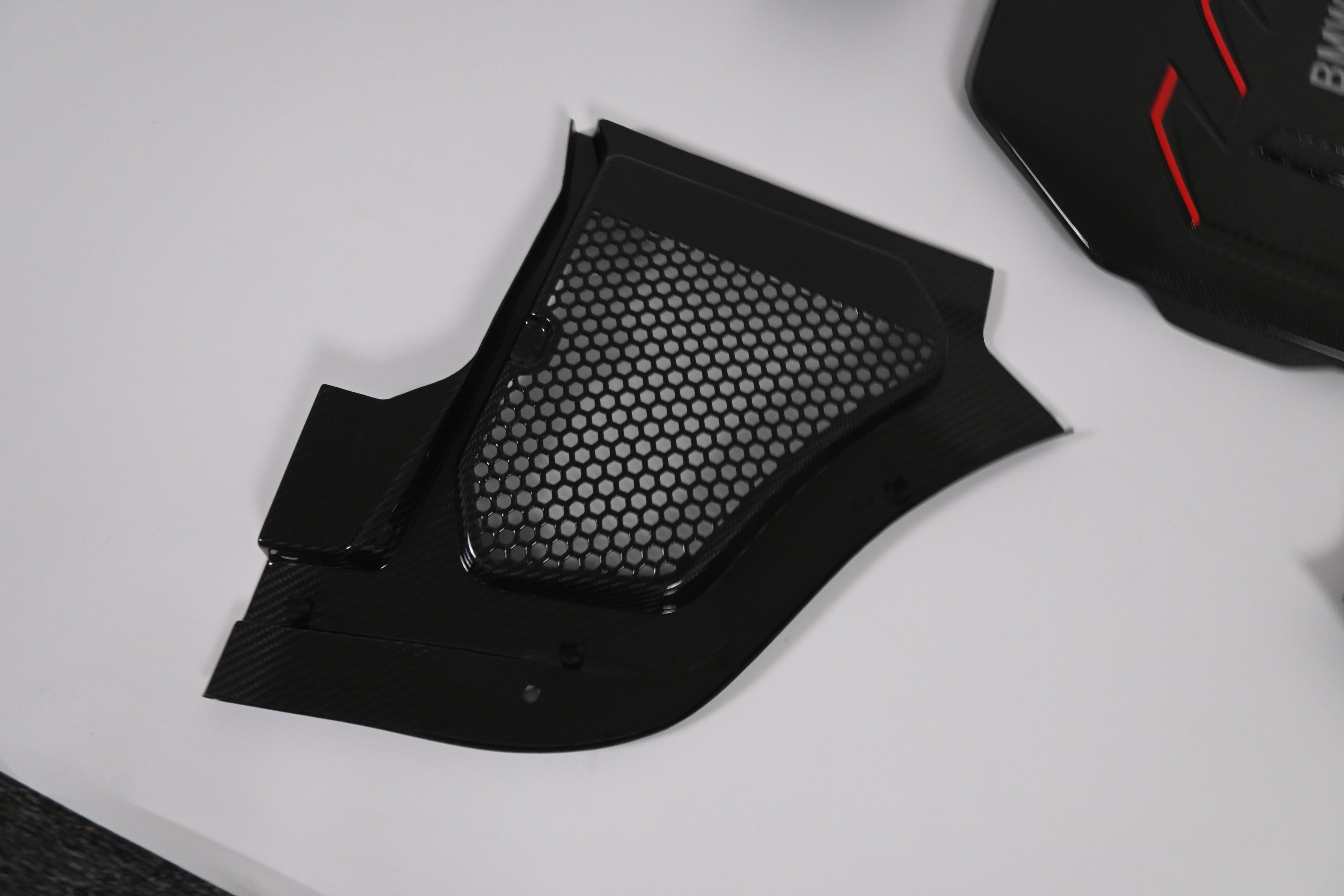 Carbon Fiber Engine Bay Cover Kit - BMW G90 M5