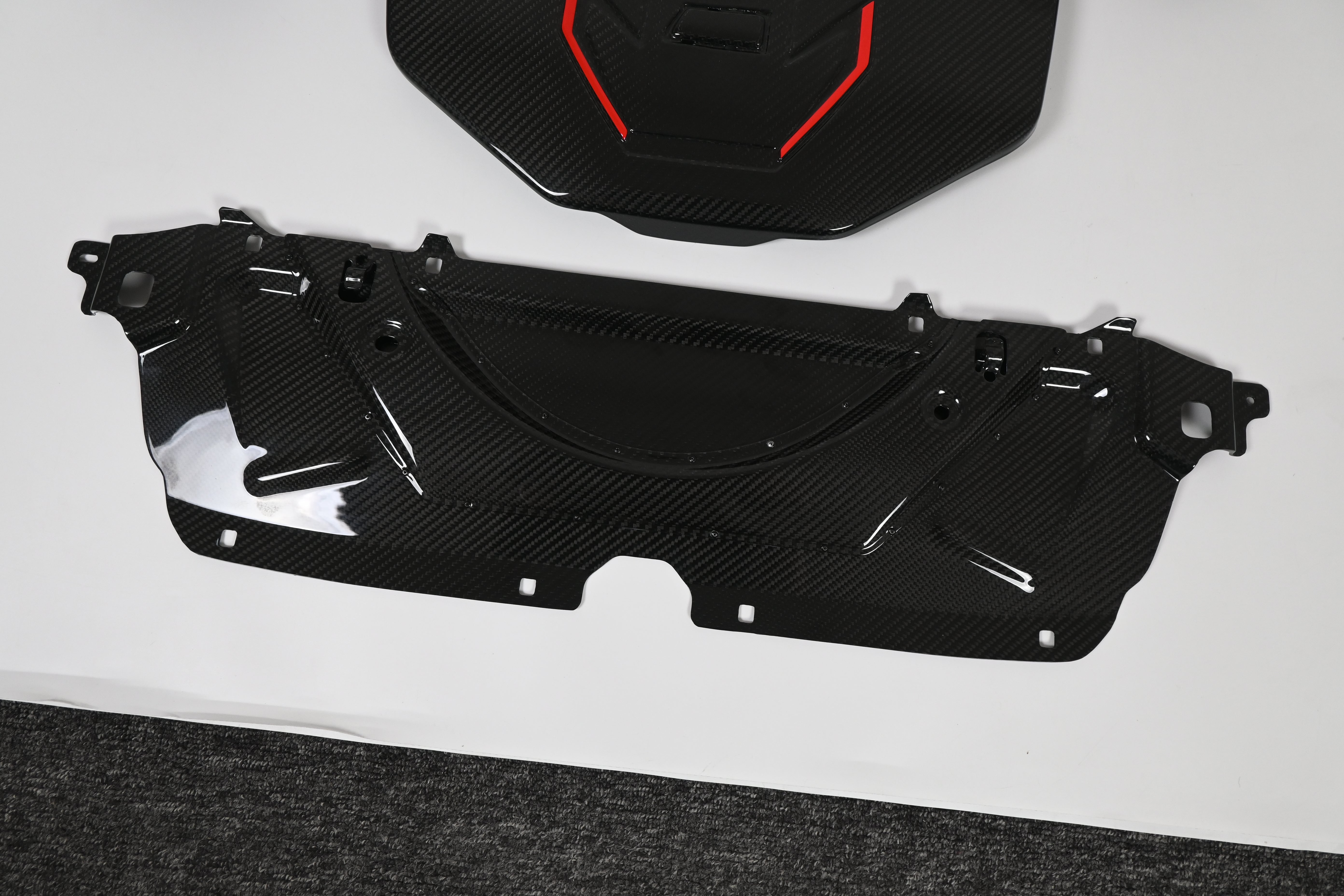 Carbon Fiber Engine Bay Cover Kit - BMW G90 M5