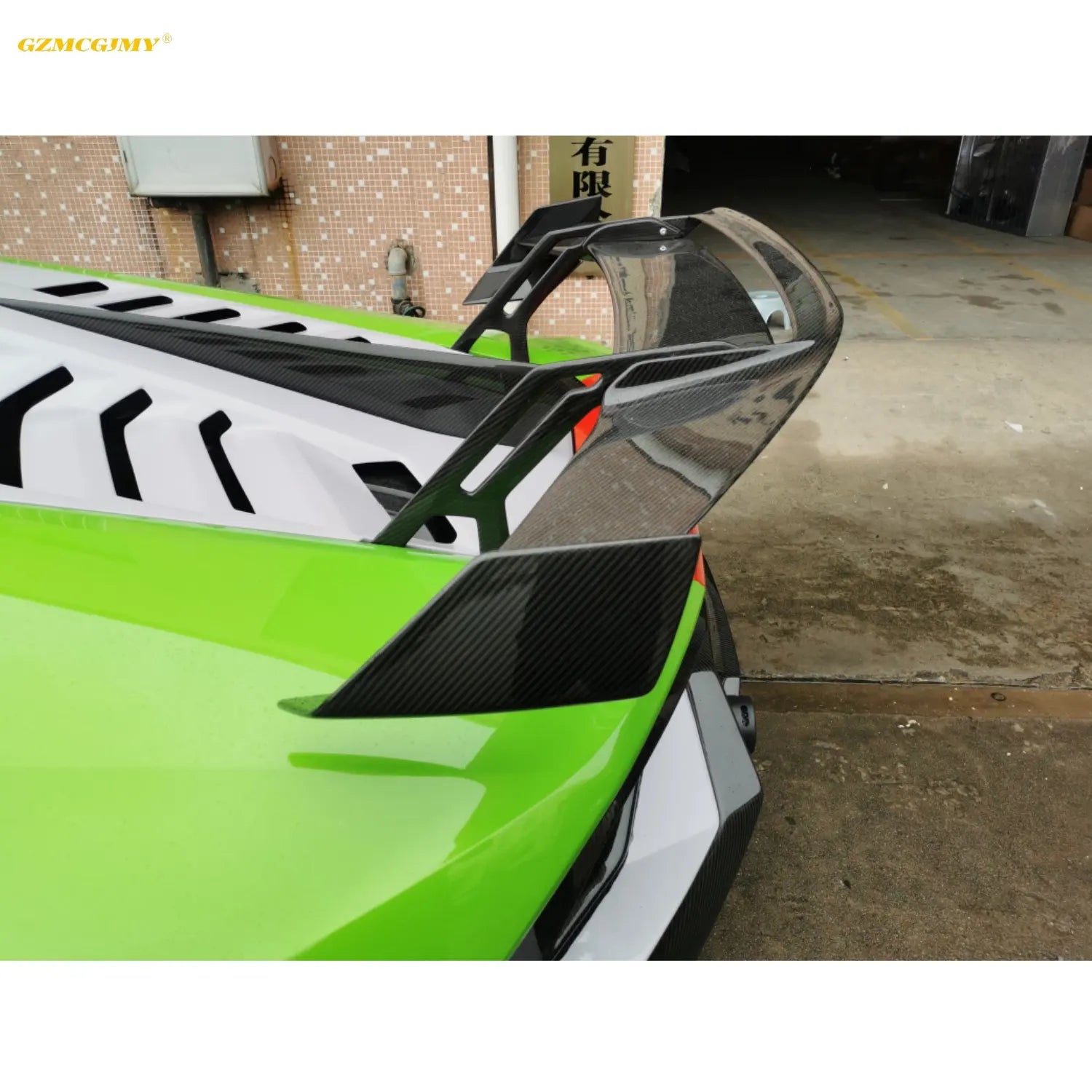 Half Carbon Fiber STO Style Rear Engine Hood Cover - Lamborghini Huracan LP580/LP610/EVO