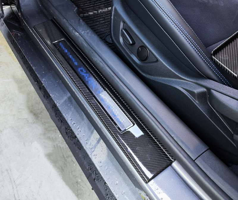 Dry Carbon Fiber Kick Plate Door Sill Scuff Plate - Ford Mustang 2024+
