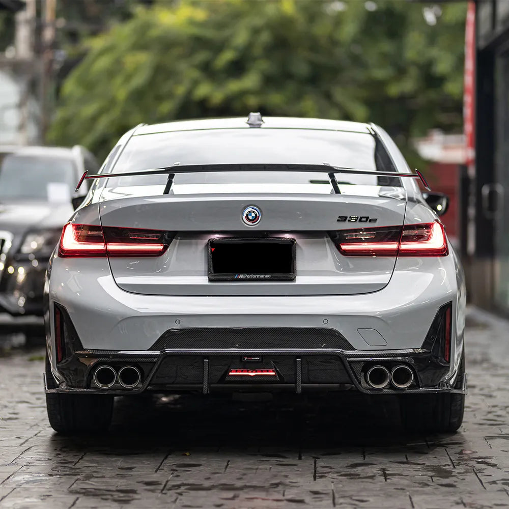 Carbon Fiber Rear diffuser w/ LED - BMW 3 Series G20 LCI 2023+
