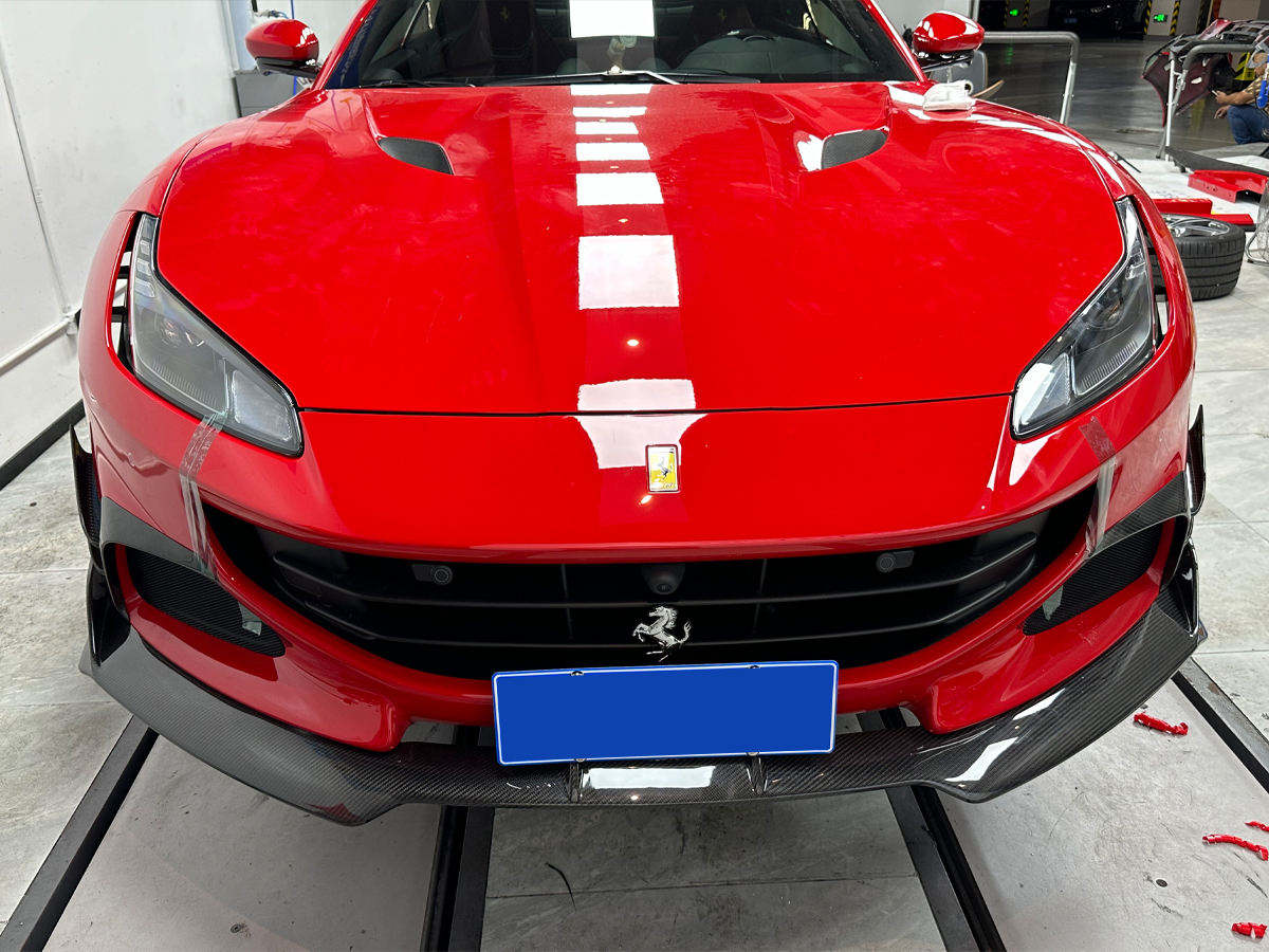 Ferrari Portofino – M-Style Full Dry Carbon Fiber Aerokit