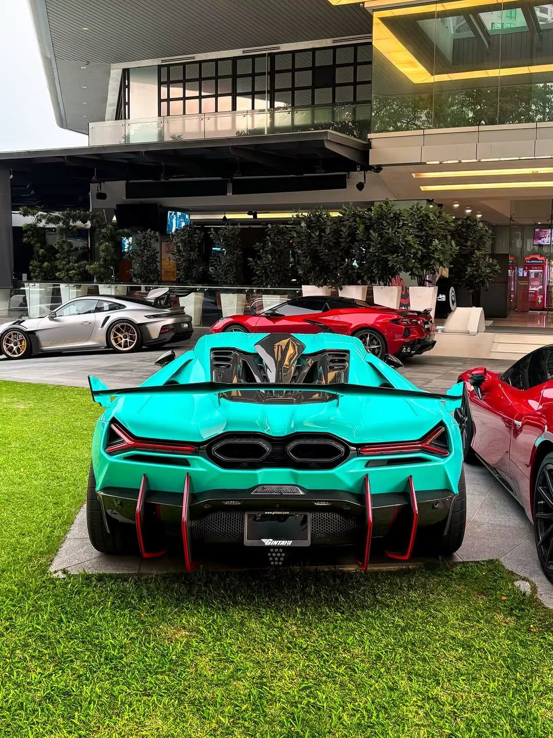 Carbon Fiber DK Aero Body Kit - Lamborghini Revuelto