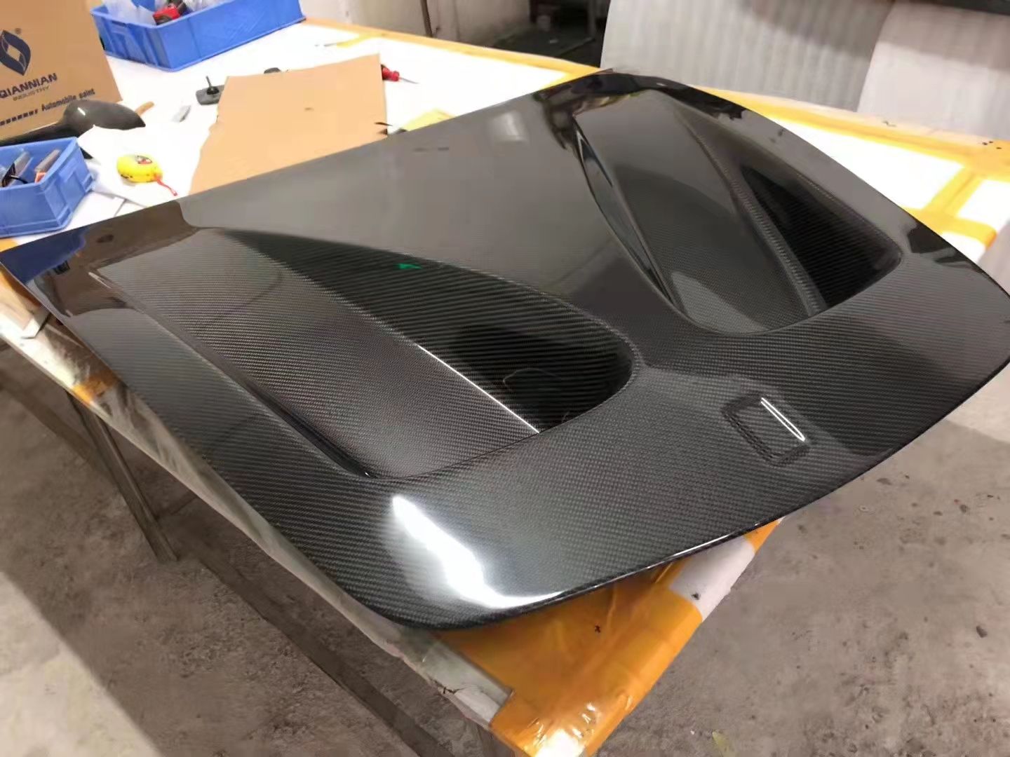 Carbon Fiber Vented Style Front hood bonnet -