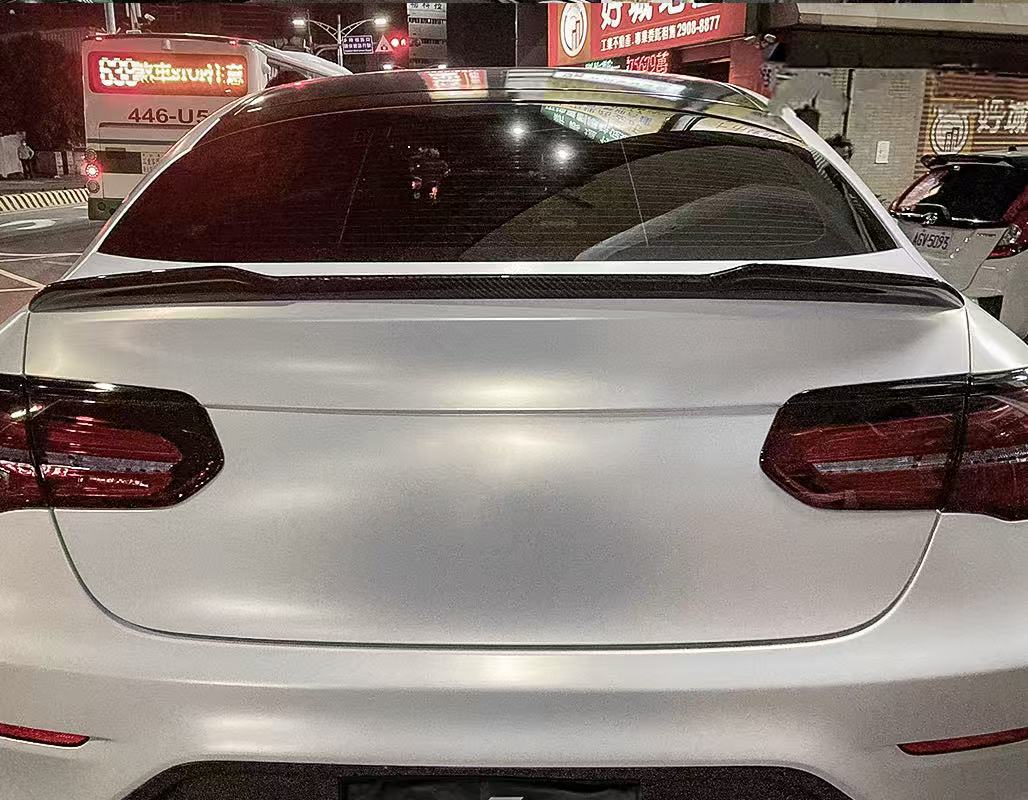 Carbon Fiber V Style Rear Spoiler - Mercedes Benz GLC Class W253