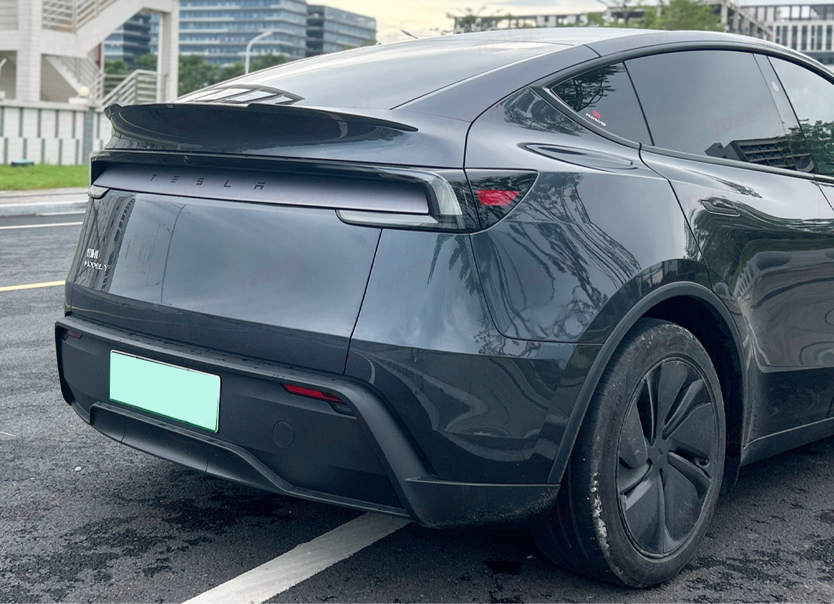 Carbon Fiber V Style Rear Trunk Spoiler V1 -  2025+ Juniper Model Y