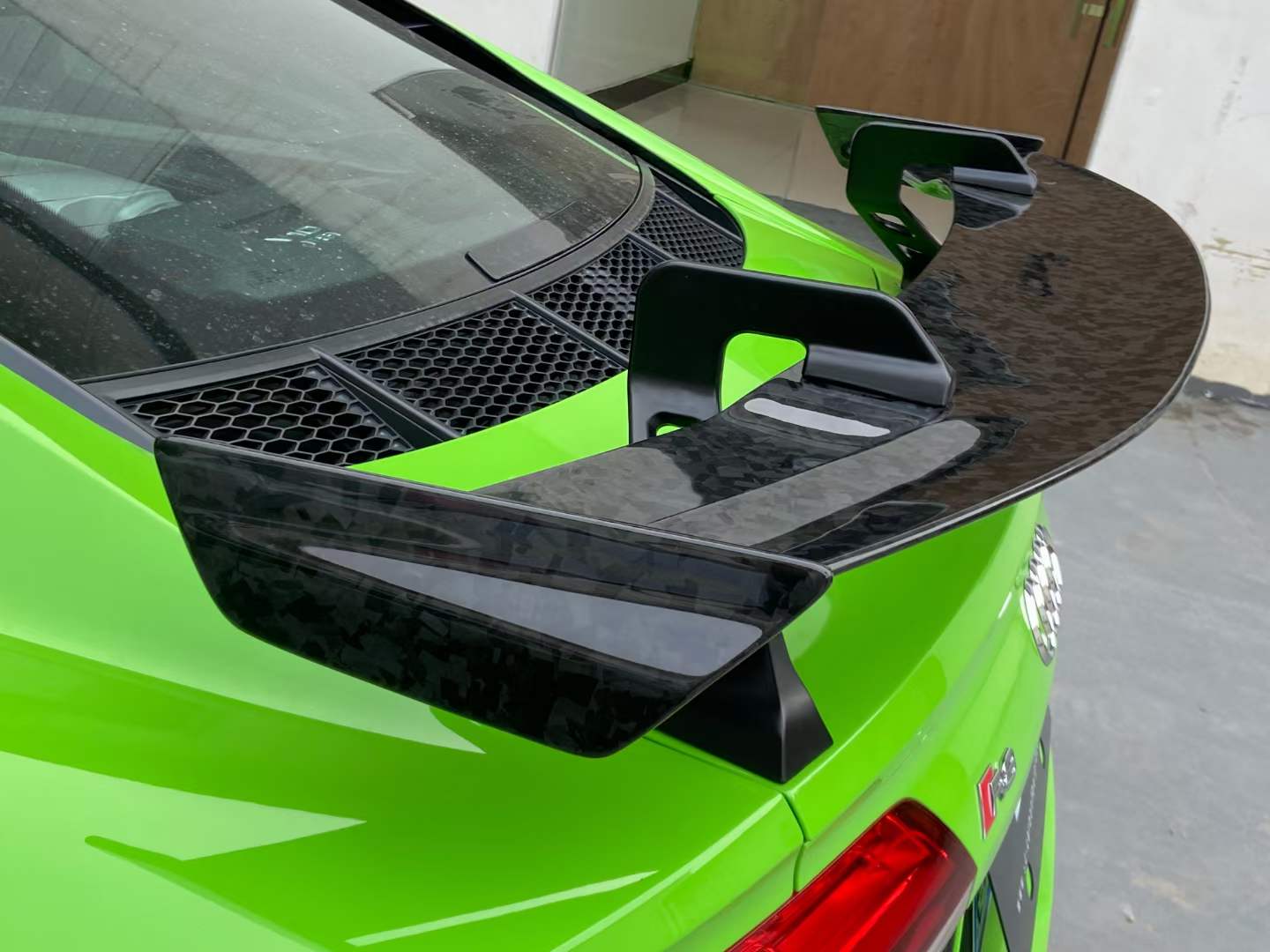 Prepreg Carbon Fiber Performance Style Vented Wing - Audi R8 Gen 2