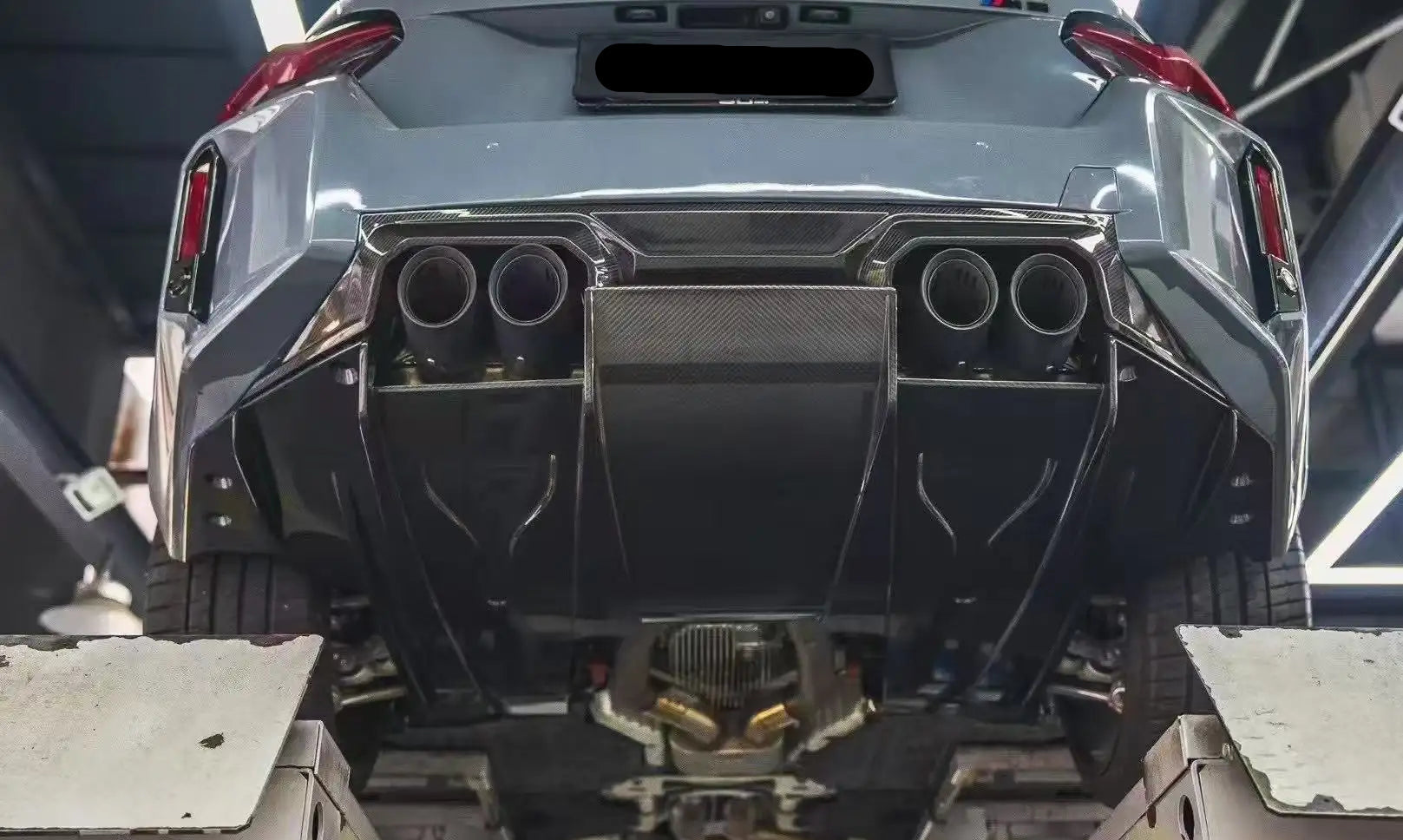 prepreg Carbon Fiber Rear Undertray Diffuser V2 - BMW G87 M2