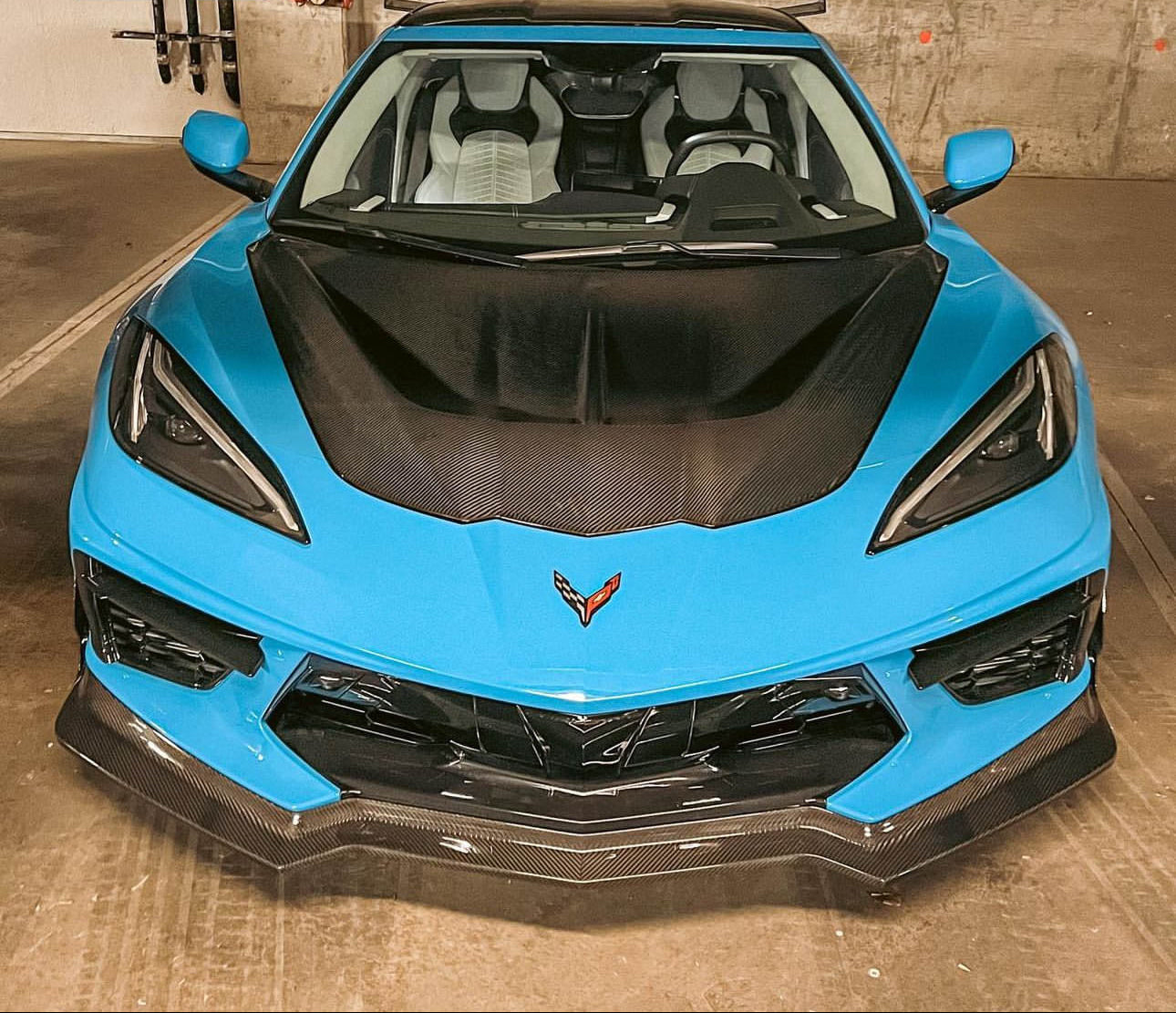 Vented Carbon Fiber Hood V2 - Corvette C8