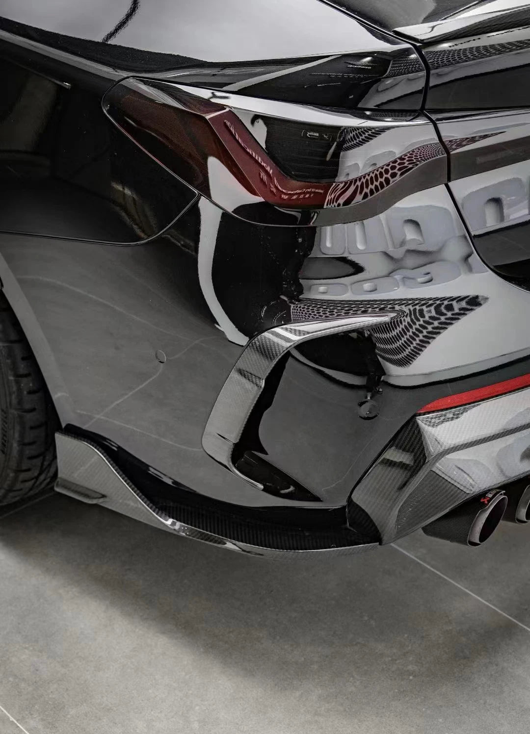 Carbon Fiber Rear Bumper Trims - BMW 4 Series G22 G23