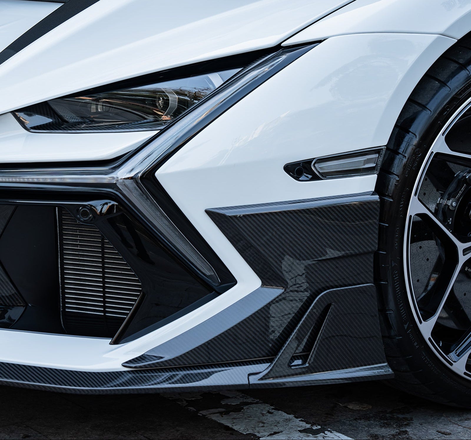 Prepreg Dry Carbon Fiber MSY Style Full Body Kit - Lamborghini Revuelto