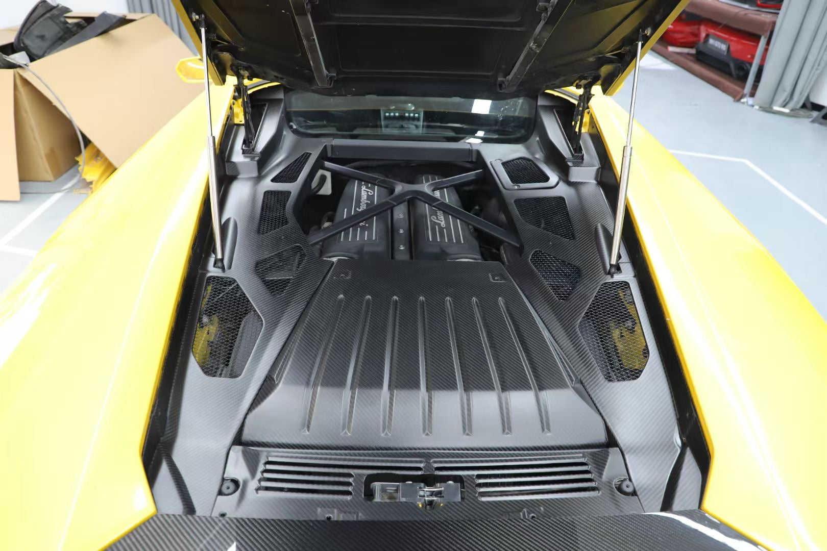 Carbon Fiber Engine Bay Cover Interior Trim - Lamborghini Huracan EVO
