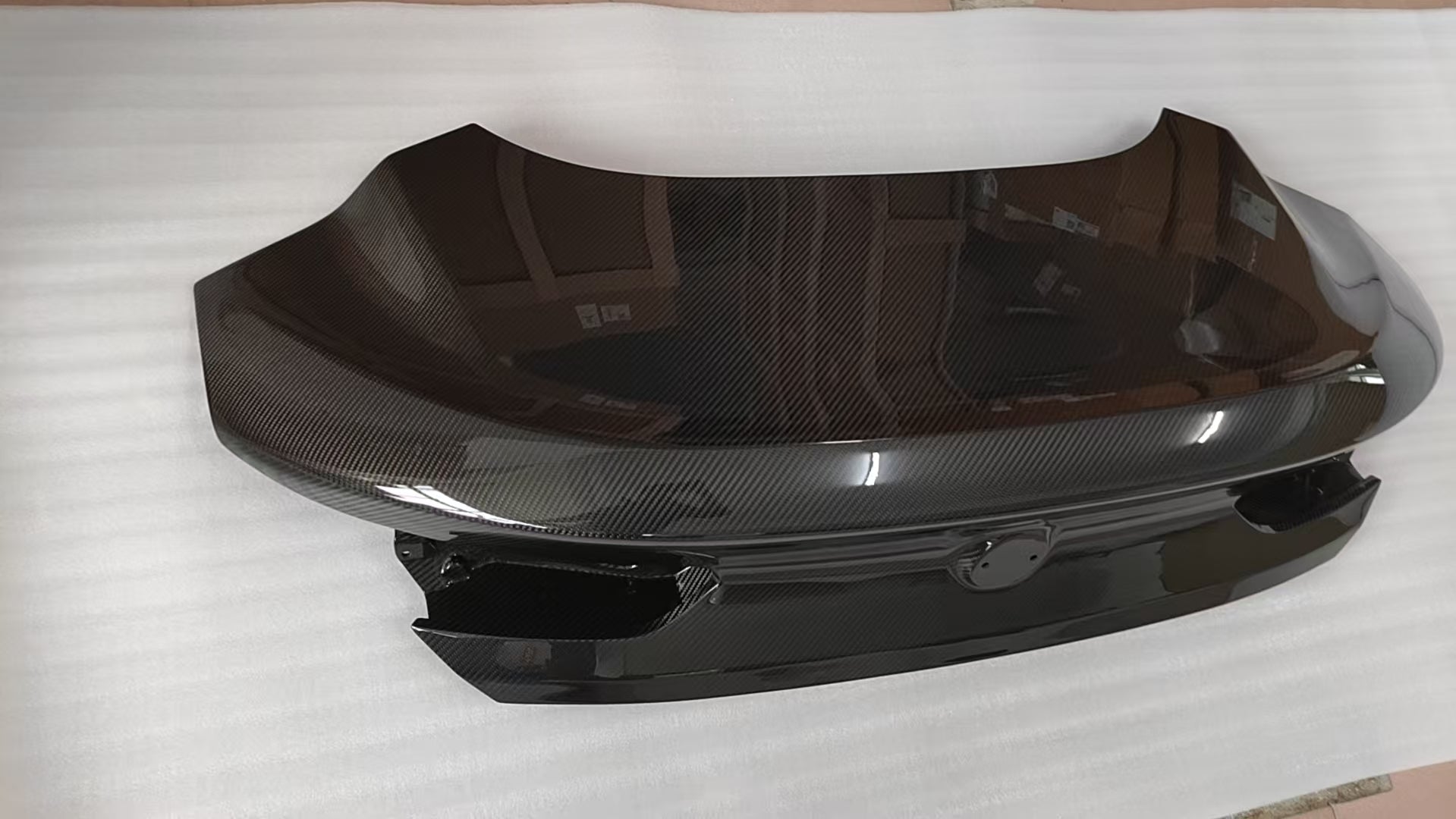 Dry Carbon Fiber Rear Trunk Lid - BMW M8 F92 G15 Coupe & G16 F93