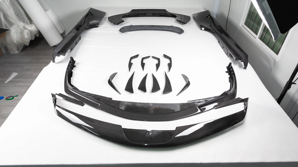 Ferrari SF90 Dry Carbon Fiber RY Style Body aero Kit