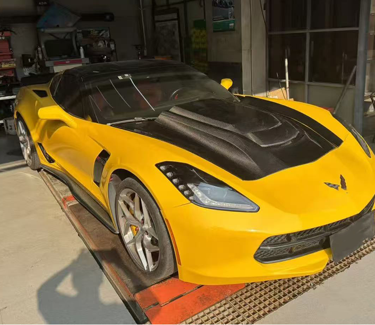 Carbon Fiber Vented Hood V2 - Chevrolet Corvette C7 2014-2019