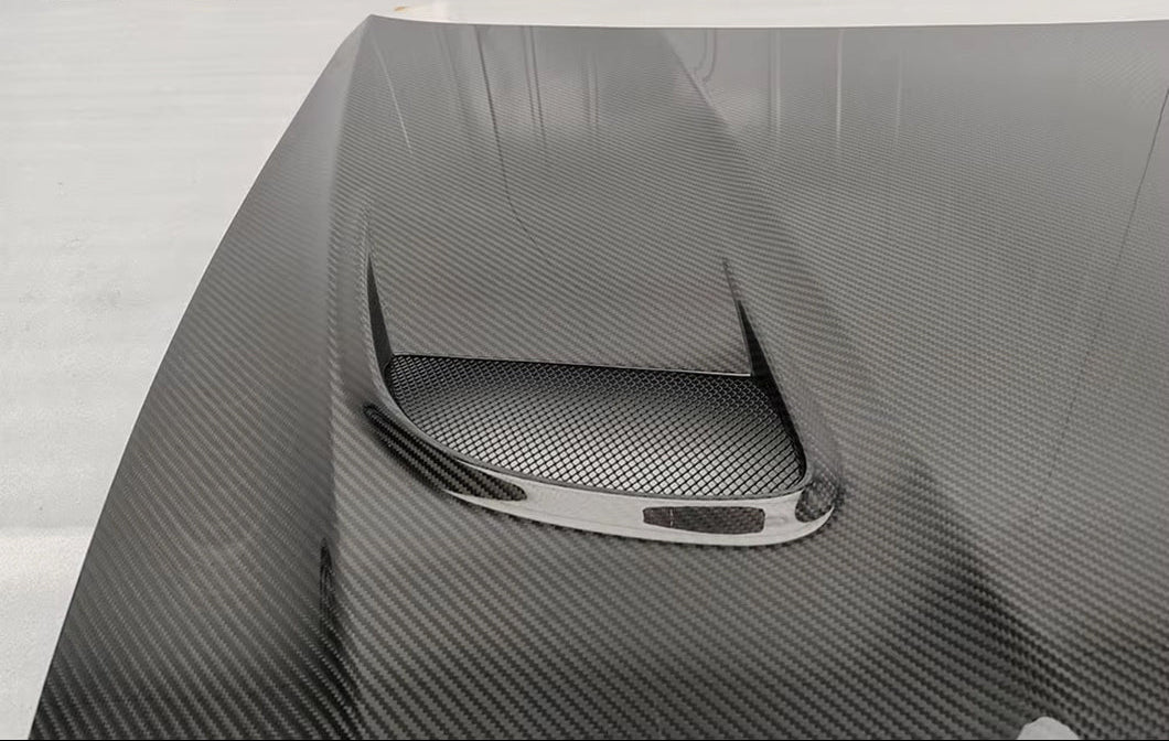 Dry Carbon Fiber Hood Engine Cover  Bonnet - Audi RS6 C8 19+