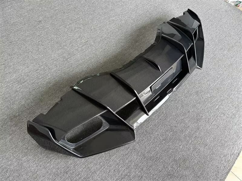Carbon Fiber Rear Diffuser - Lamborghini Huracan