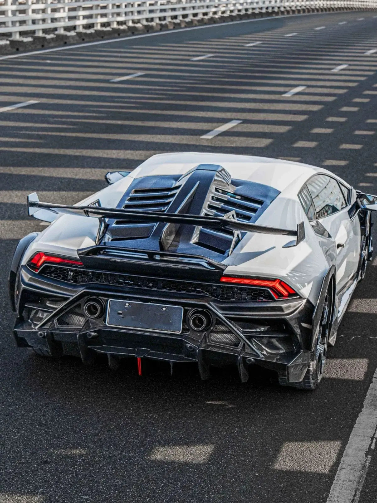 Full PrePreg Carbon Fiber CT Style Aerodynamic Body Kit upgrade - Lamborghini Huracan Lp580 Lp610