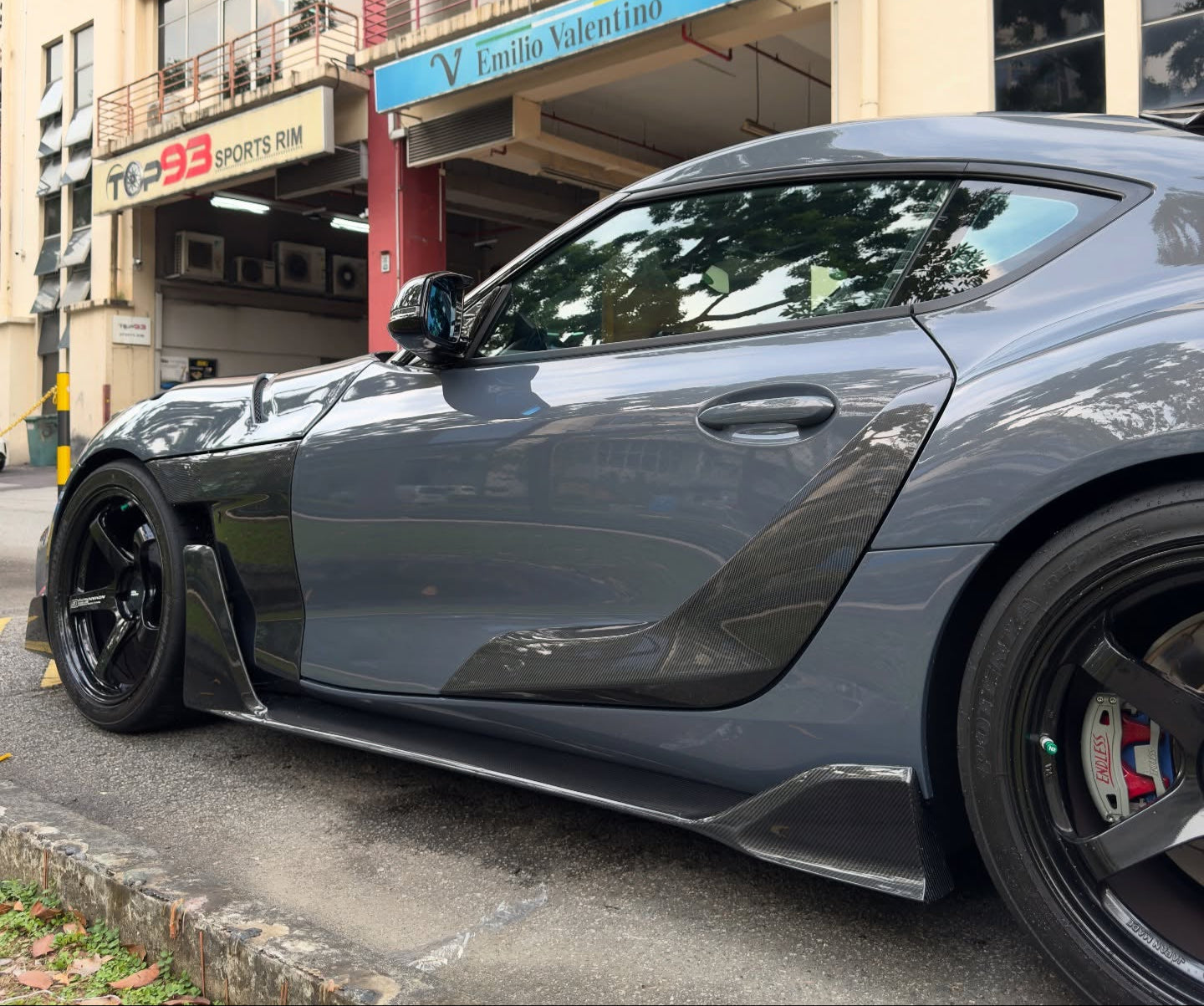 Prepreg Carbon Fiber AD V2 Side Skirts – For Toyota Supra A90/A91 Mk5 (2020+)