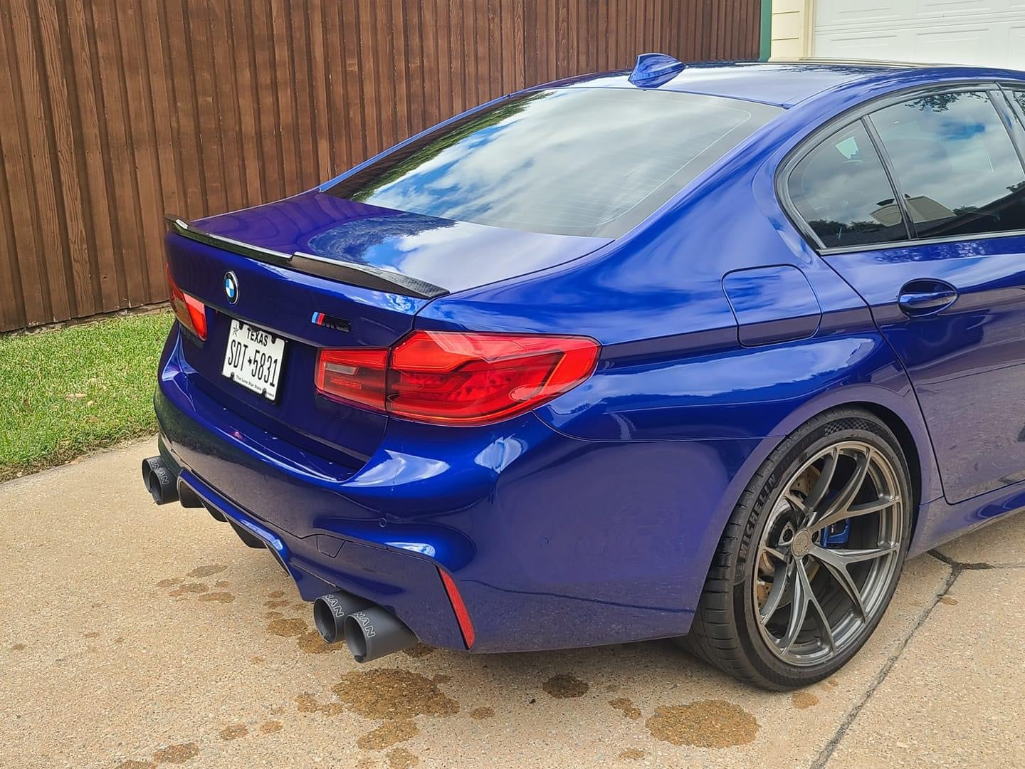 CS style Carbon Fiber Trunk Spoiler - BMW F90 M5 & G30 5 Series