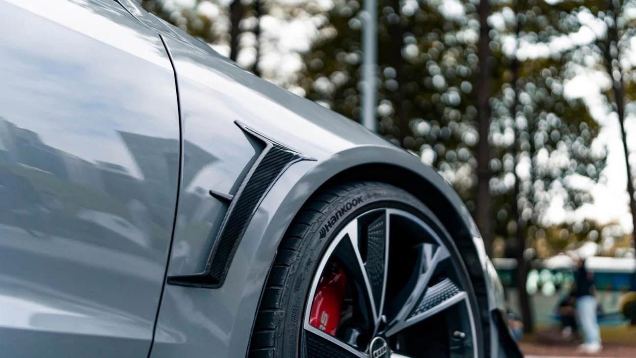 Carbon Fiber KB Front Fender Trim - Audi RS6 RS7 C8 2020+