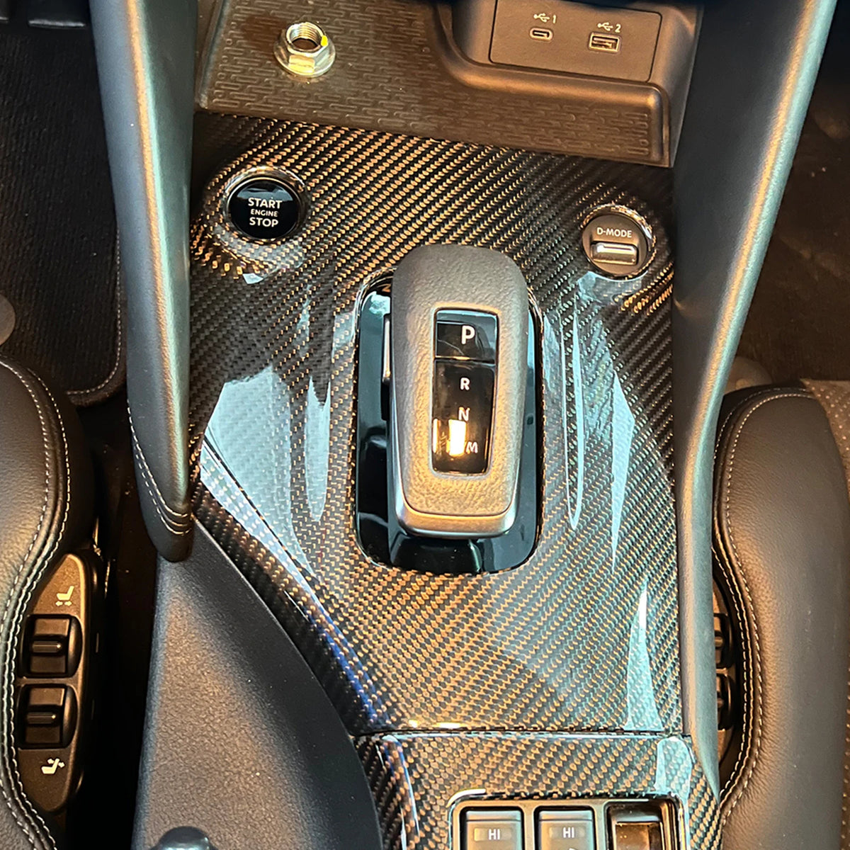 Carbon Fiber Gear Shift Panel Cover Trim - Nissan Fairlady 400Z 2023+ Carbon Fiber Gear Shift Panel Cover Trim - Nissan Fairlady 400Z 2023+