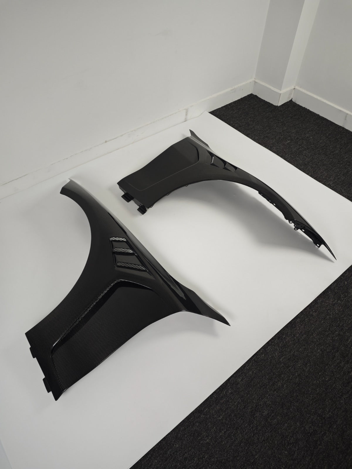 AN Style Dry Vented Carbon Fiber Fender Set - BMW G80 & G81 M3 / G82 & G83 M4