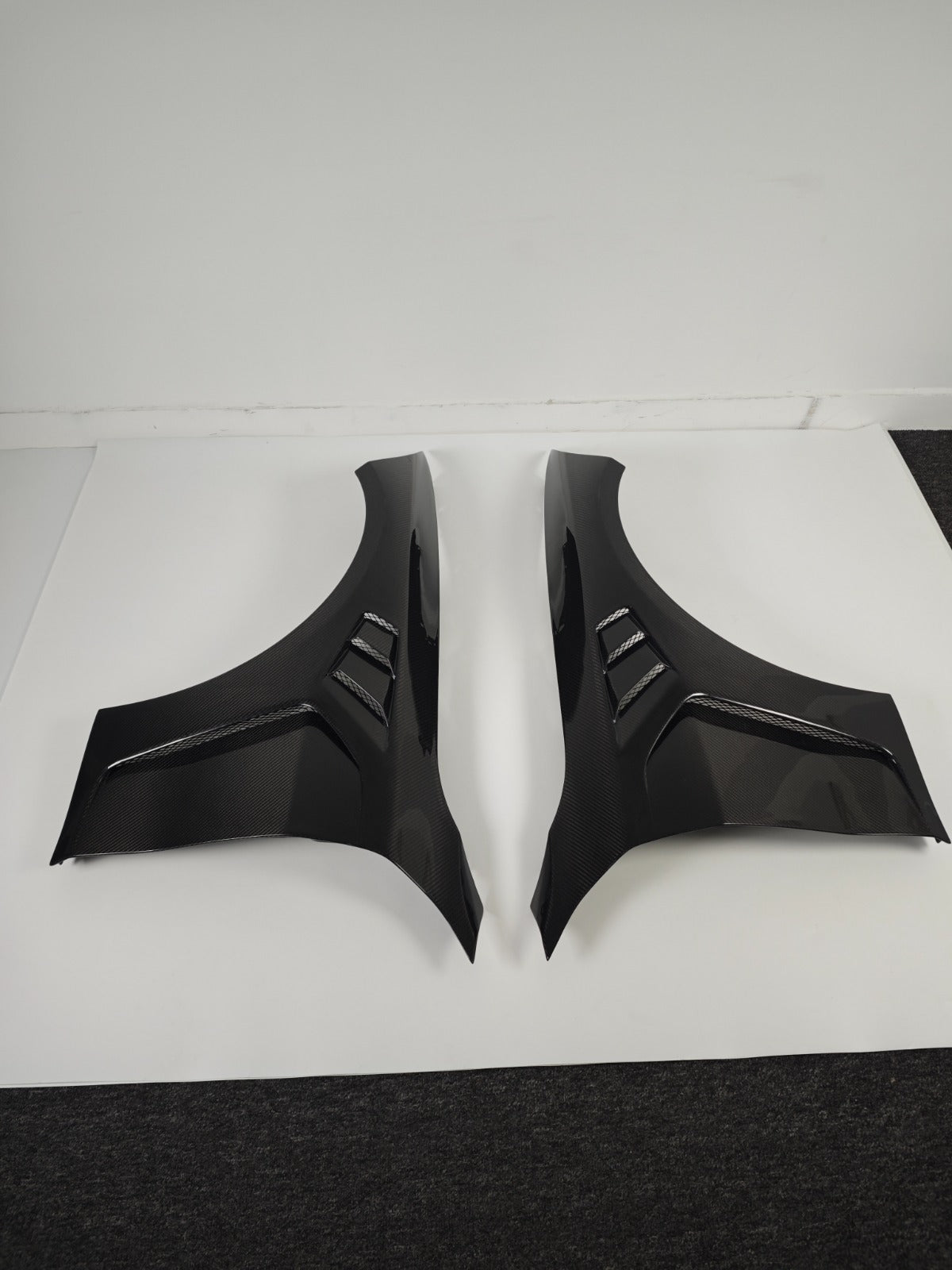 AN Style Dry Vented Carbon Fiber Fender Set - BMW G80 & G81 M3 / G82 & G83 M4