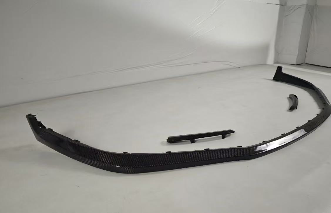 Carbon Fiber Front Lip (3pc) - Porsche 991 GT3