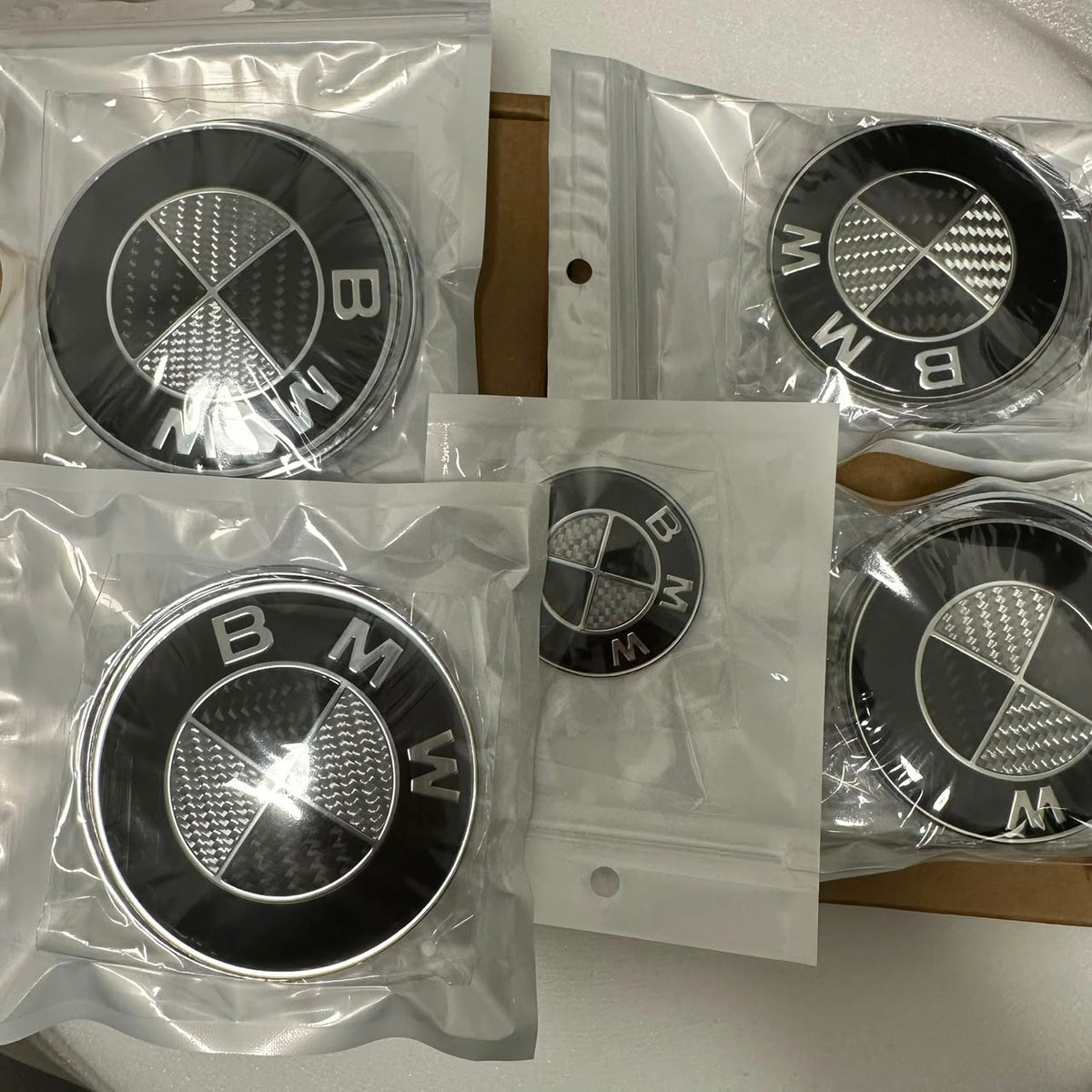Black & White Carbon Fiber Emblem roundel Replacement Set - BMW F & E & G Chassis