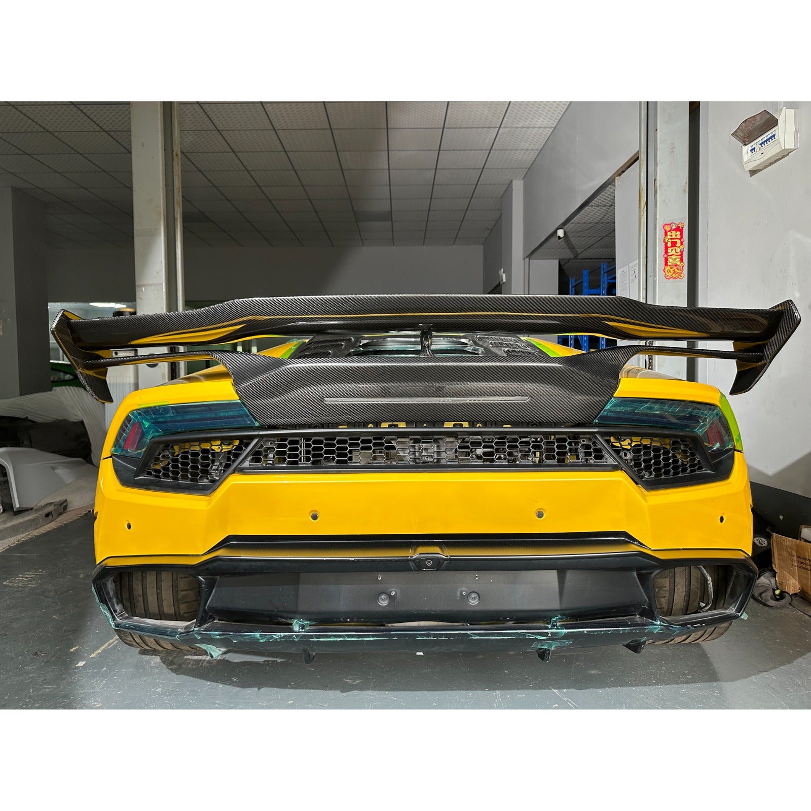 Carbon Fiber AP Wing With Base Panel - Lamborghini Huracan