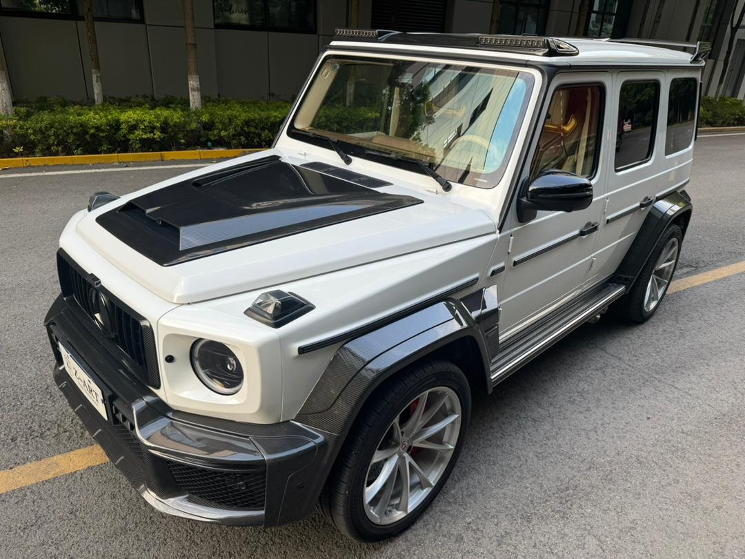 Carbon Engine Engine Cover hood trim - Mercedes G wagon W465